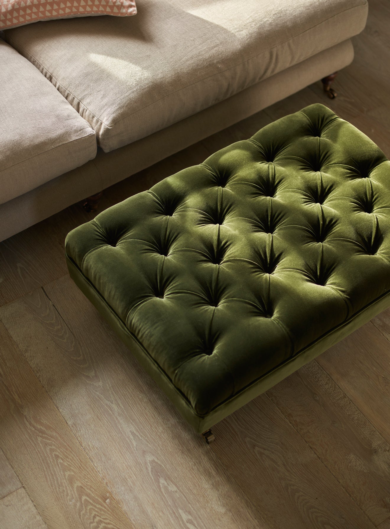 Repose-pieds Elbert, velours olive foncé