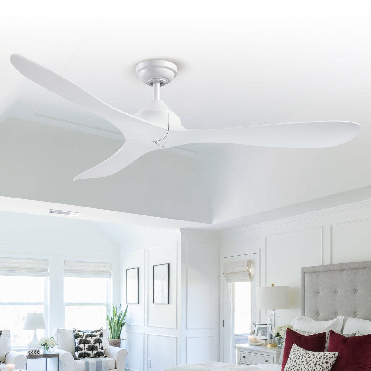 Ventilateur de plafond à courant continu à 3 pales, noir moderne, 56 pouces, avec télécommande.