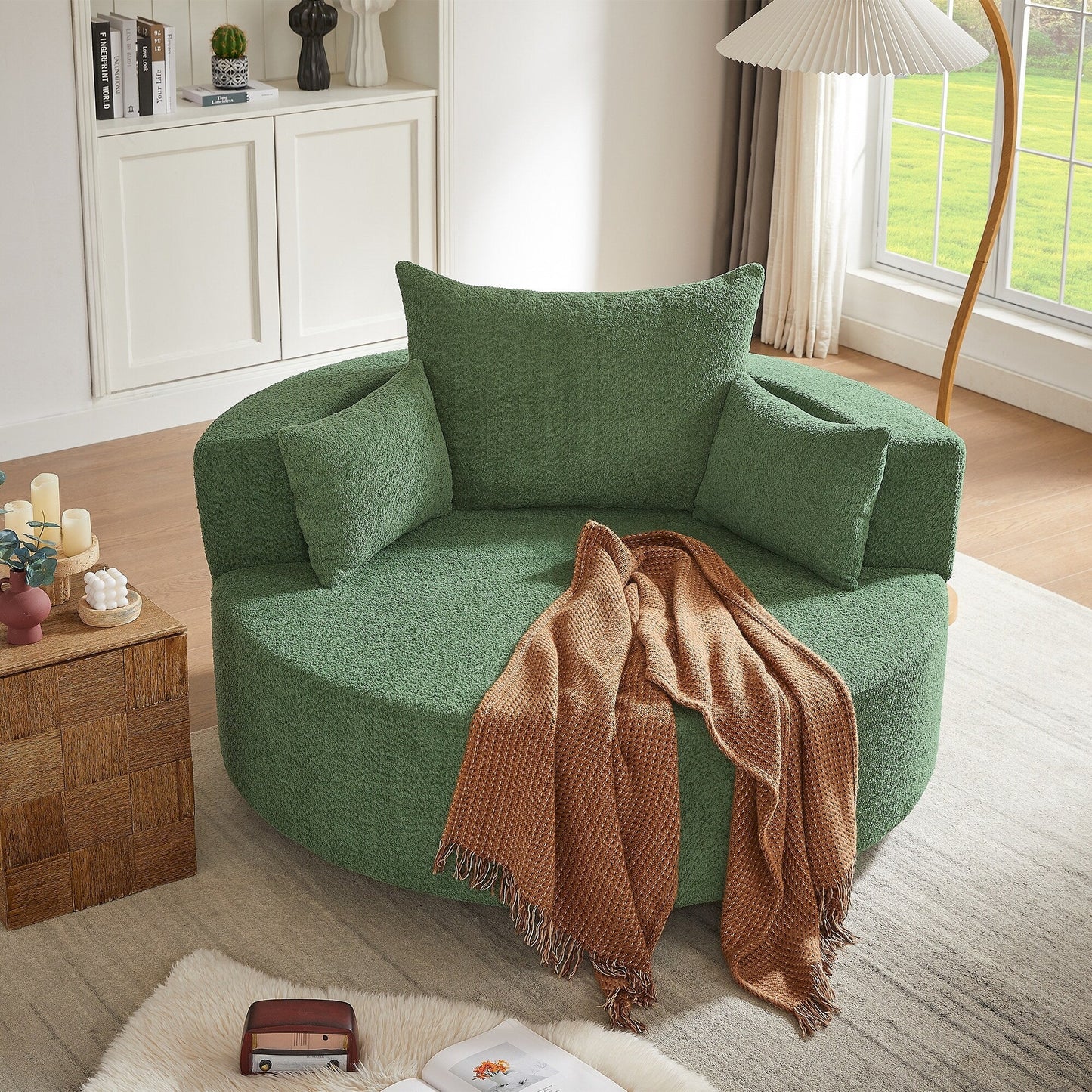 Fauteuil de salon en forme de tonneau avec accoudoirs en chenille, chaise de salon ronde avec base pivotante à 360 degrés et 3 coussins amovibles.