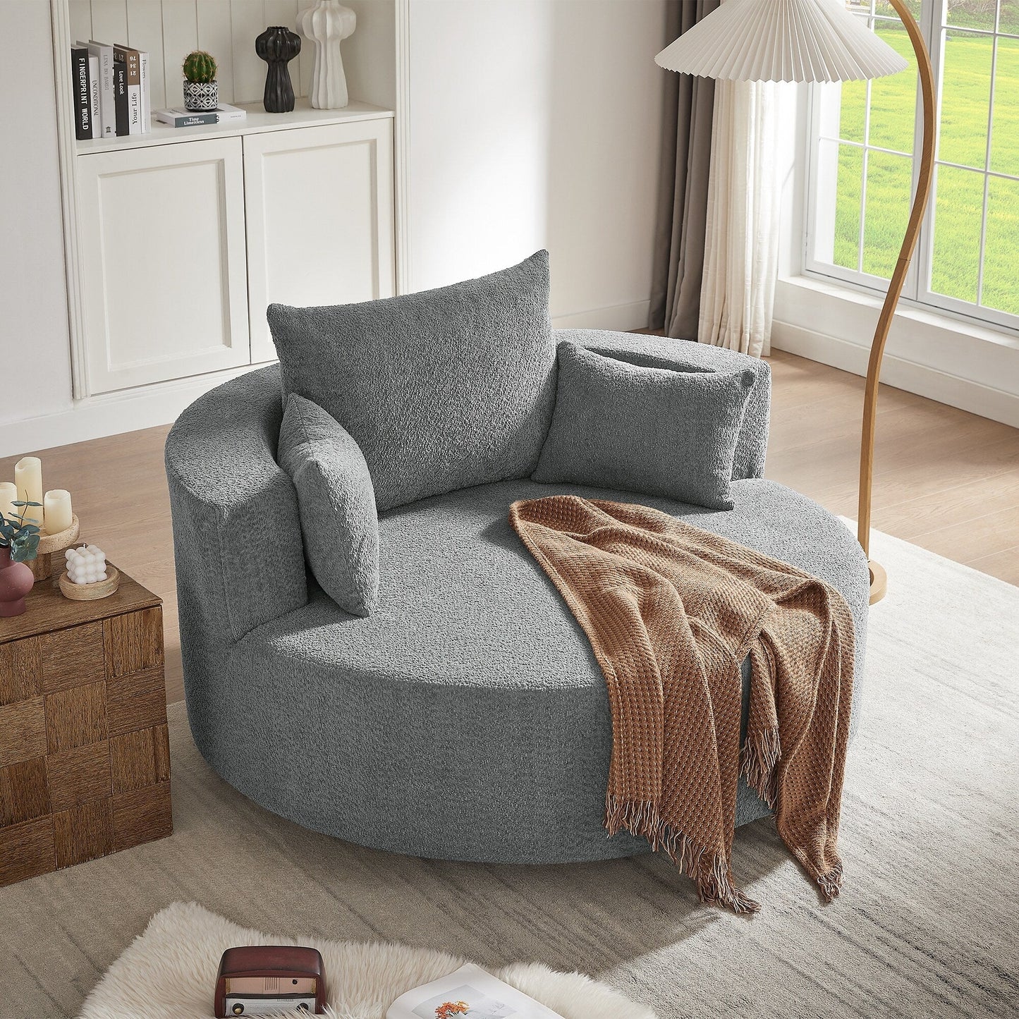 Fauteuil de salon en forme de tonneau avec accoudoirs en chenille, chaise de salon ronde avec base pivotante à 360 degrés et 3 coussins amovibles.