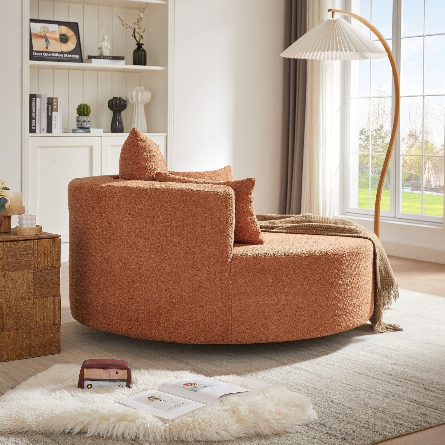 Fauteuil de salon en forme de tonneau avec accoudoirs en chenille, chaise de salon ronde avec base pivotante à 360 degrés et 3 coussins amovibles.