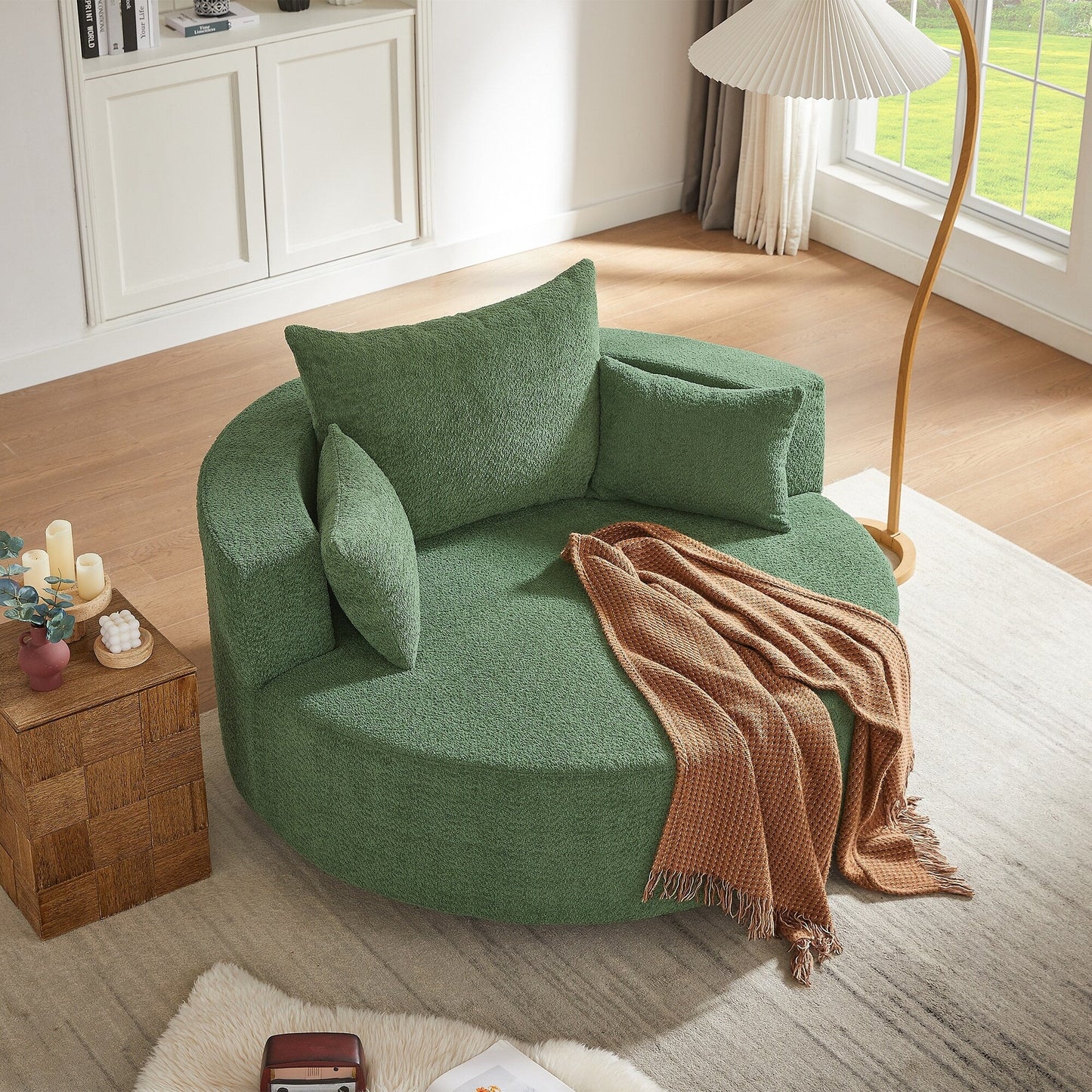Fauteuil de salon en forme de tonneau avec accoudoirs en chenille, chaise de salon ronde avec base pivotante à 360 degrés et 3 coussins amovibles.