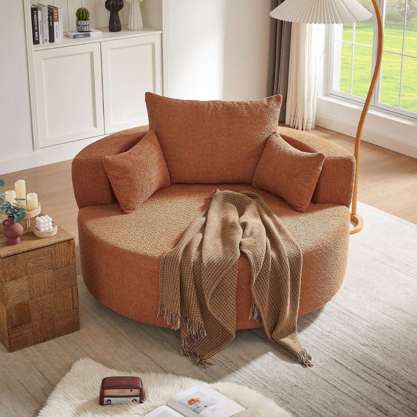 Fauteuil de salon en forme de tonneau avec accoudoirs en chenille, chaise de salon ronde avec base pivotante à 360 degrés et 3 coussins amovibles.