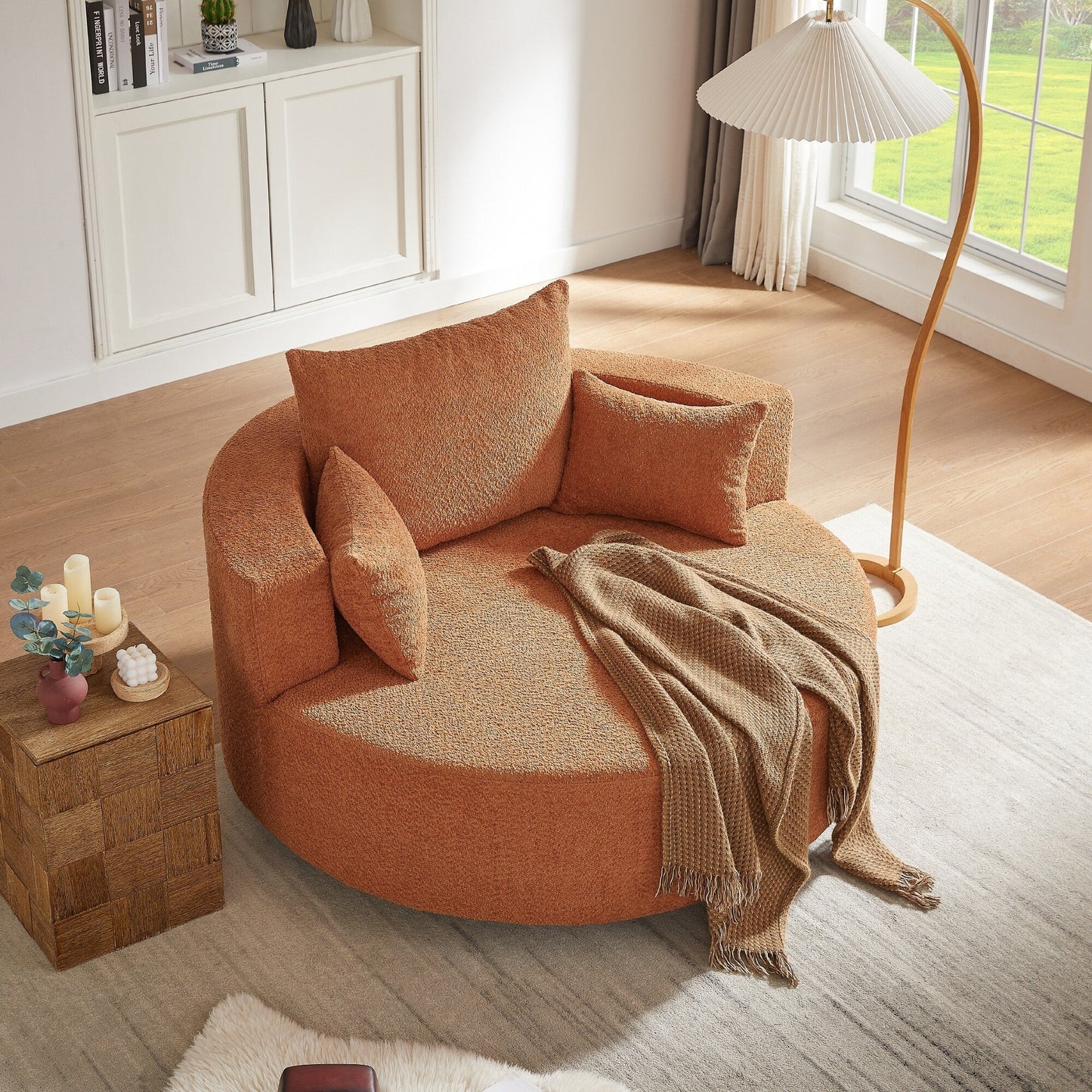 Fauteuil de salon en forme de tonneau avec accoudoirs en chenille, chaise de salon ronde avec base pivotante à 360 degrés et 3 coussins amovibles.