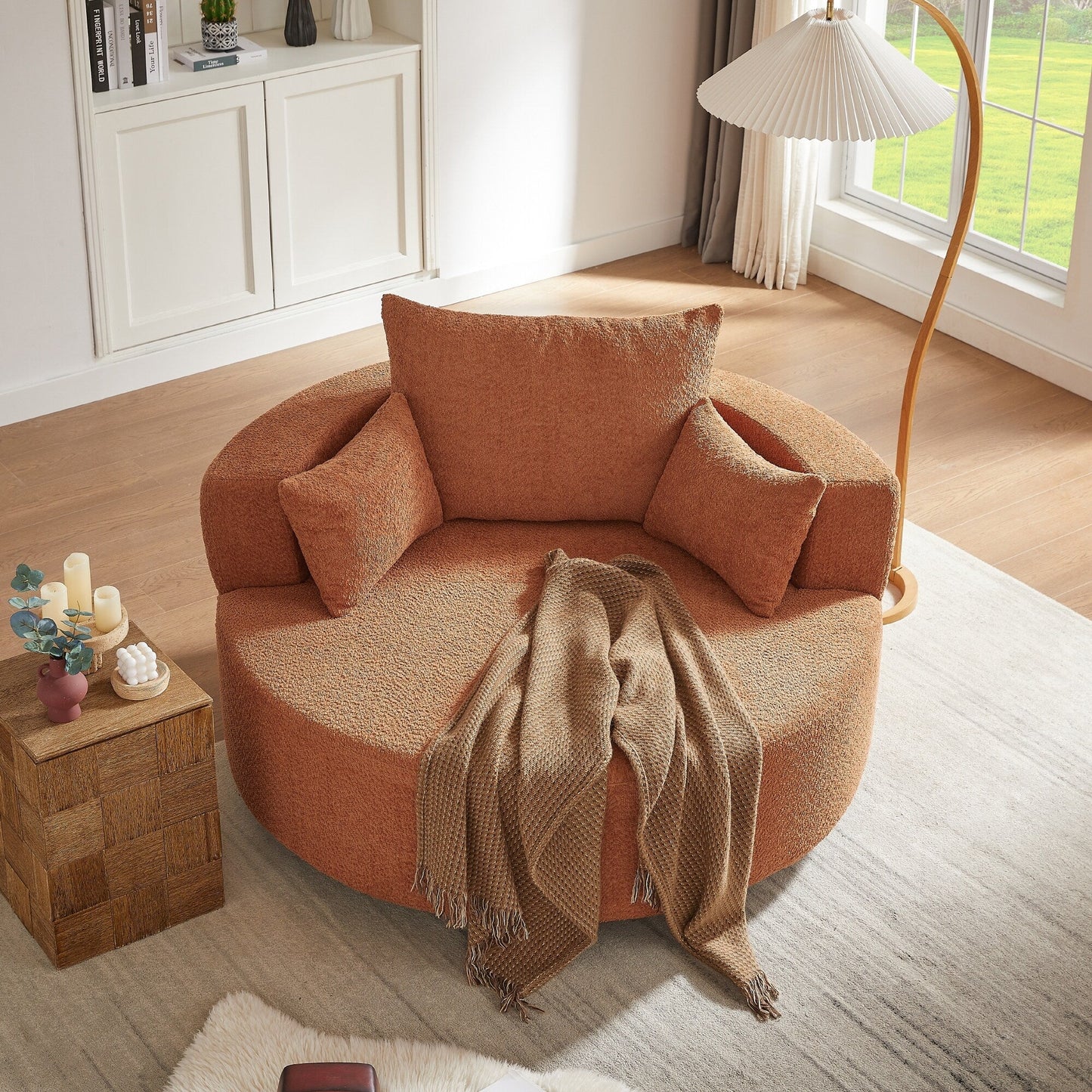 Fauteuil de salon en forme de tonneau avec accoudoirs en chenille, chaise de salon ronde avec base pivotante à 360 degrés et 3 coussins amovibles.