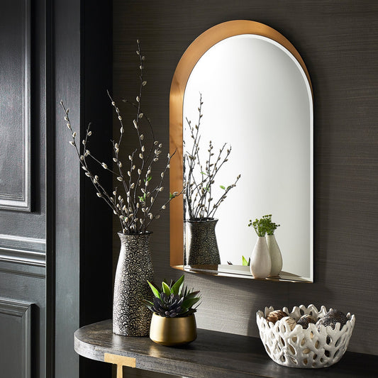 Miroir mural en métal à arche avec étagère Concord de iNSPIRE Q Bold