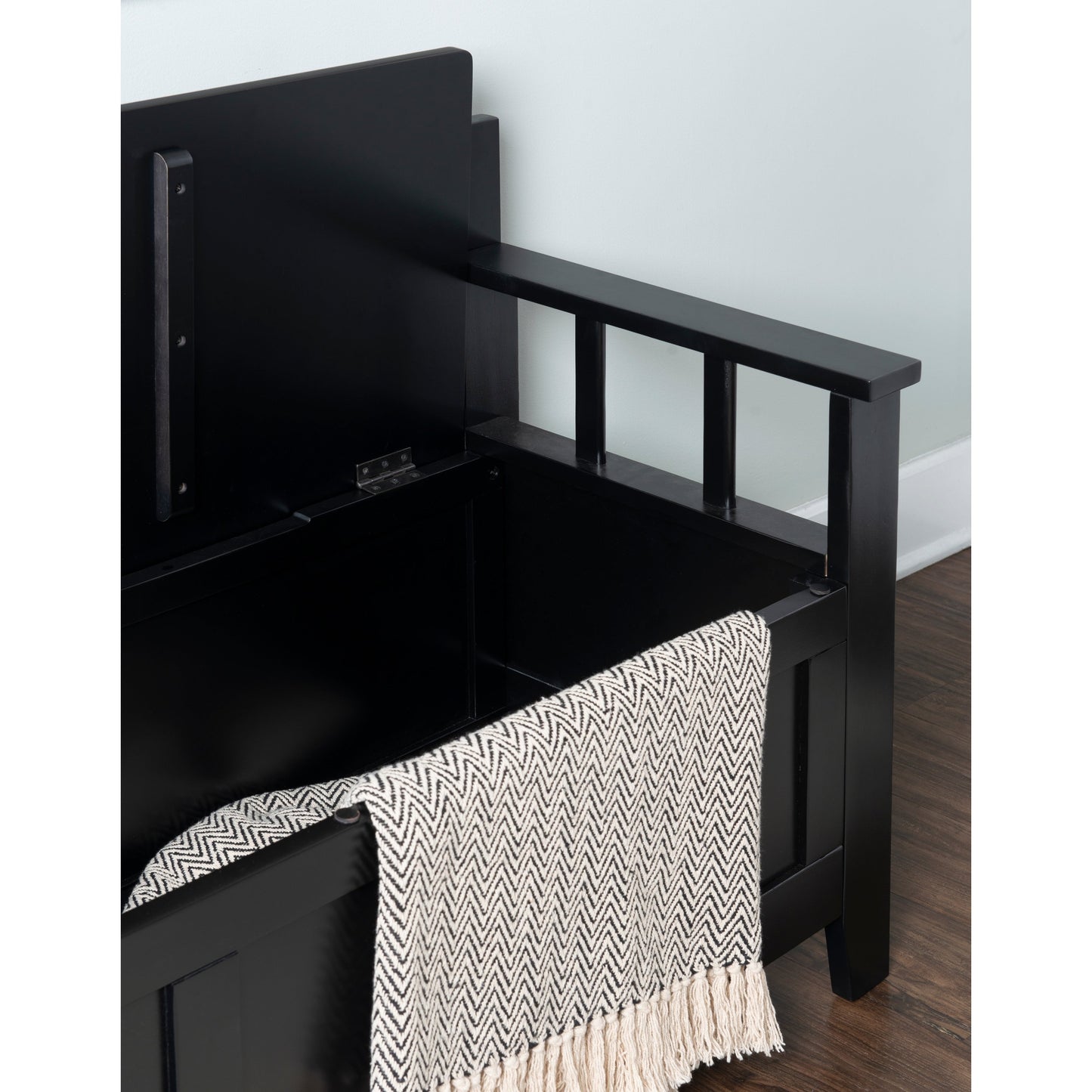 Banc d'entrée avec rangement et couvercle relevable en bois Dahlia