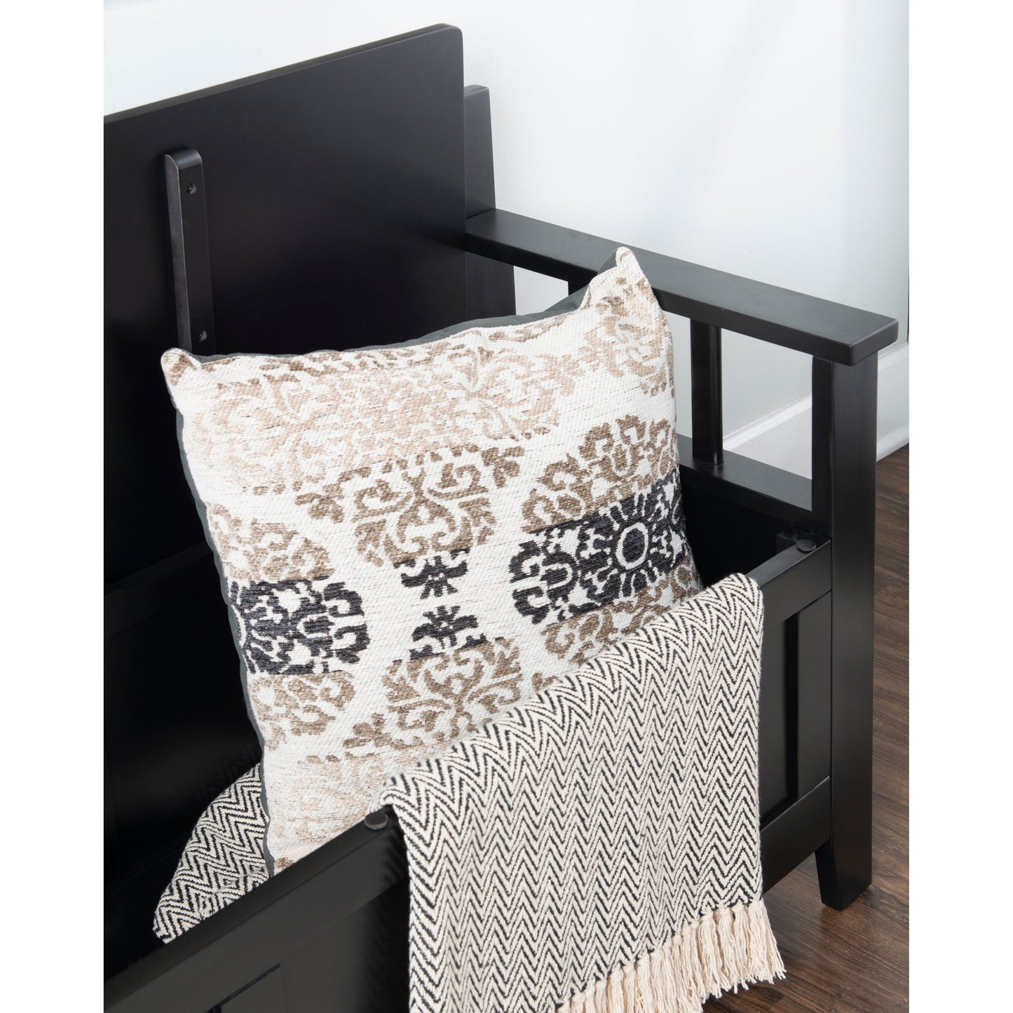 Banc d'entrée avec rangement et couvercle relevable en bois Dahlia
