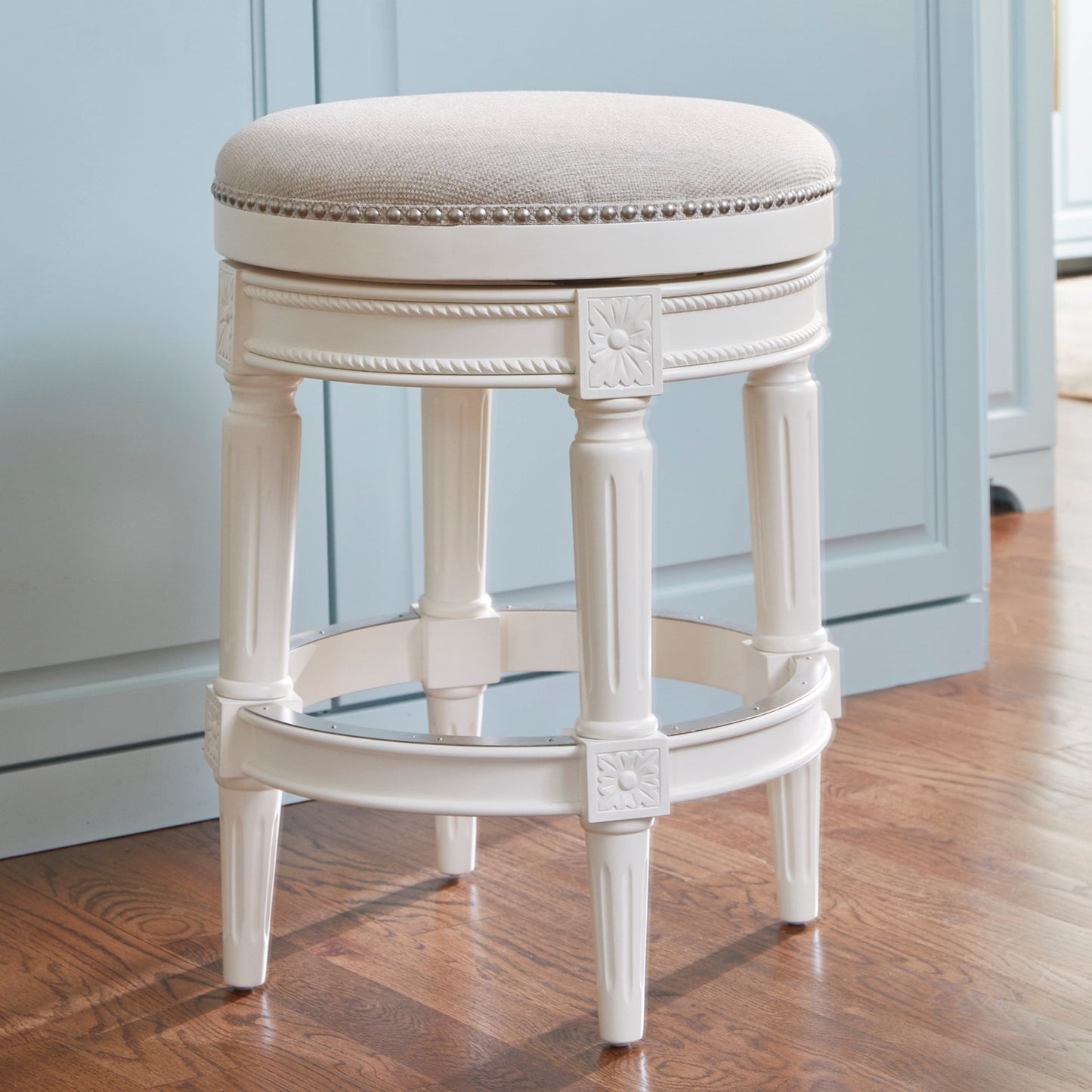 Tabouret de bar New Ridge Home Goods Chapman sans dossier, pivotant, hauteur de comptoir de 26 pouces - Hauteur de comptoir