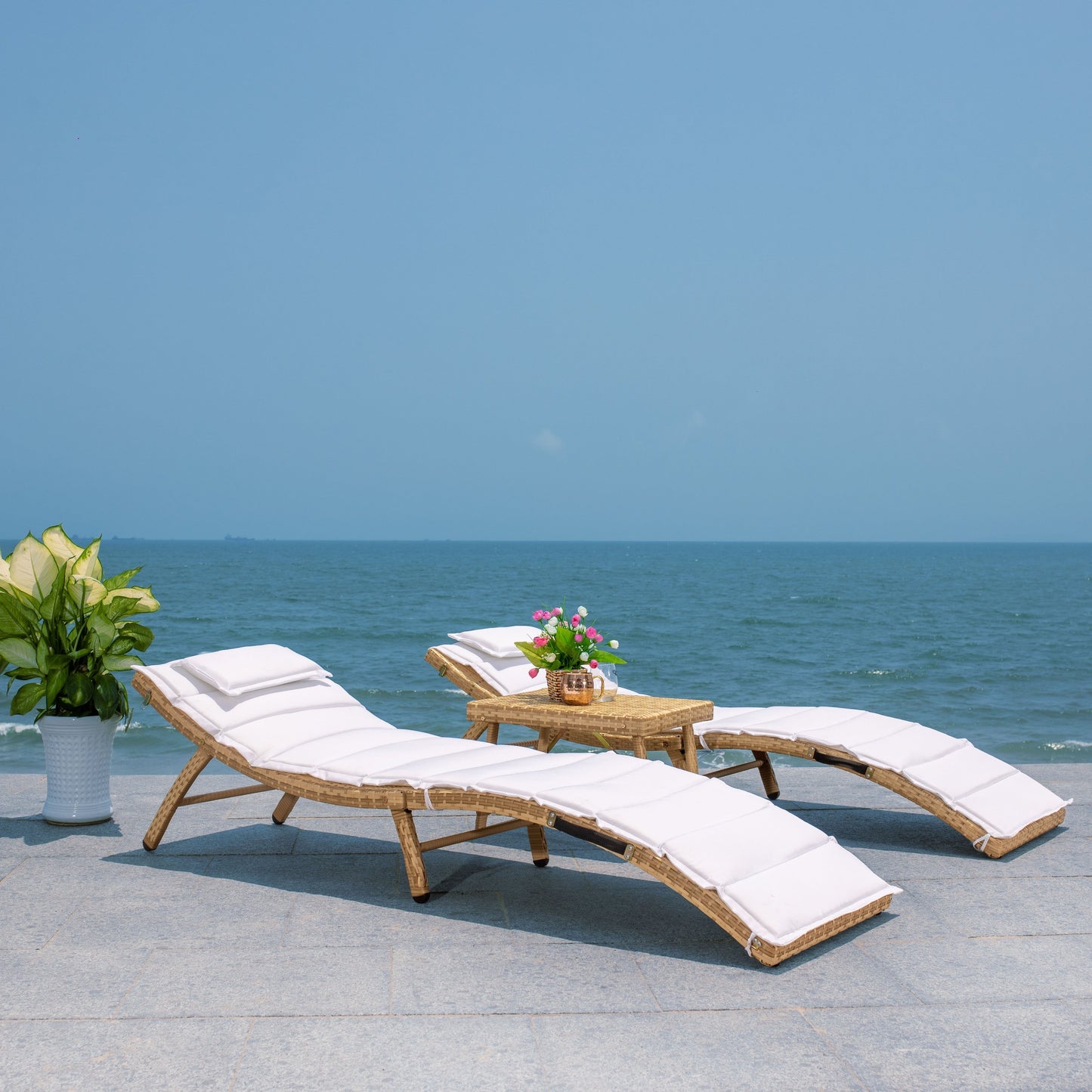Ensemble de chaises longues de jardin Blaguna 3 pièces de SAFAVIEH - 83L x 20P x 24H (dimensions en pouces)