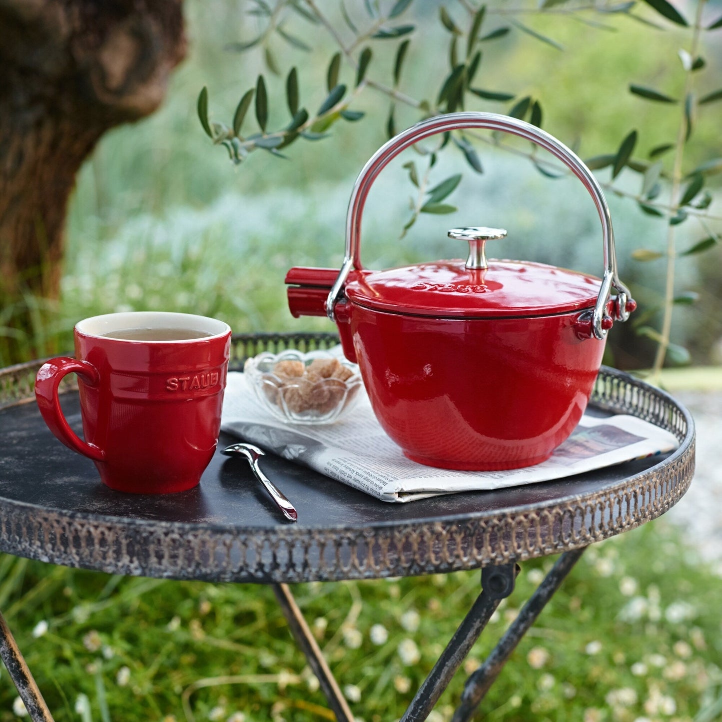 Bouilloire ronde en fonte STAUB, 1 quart