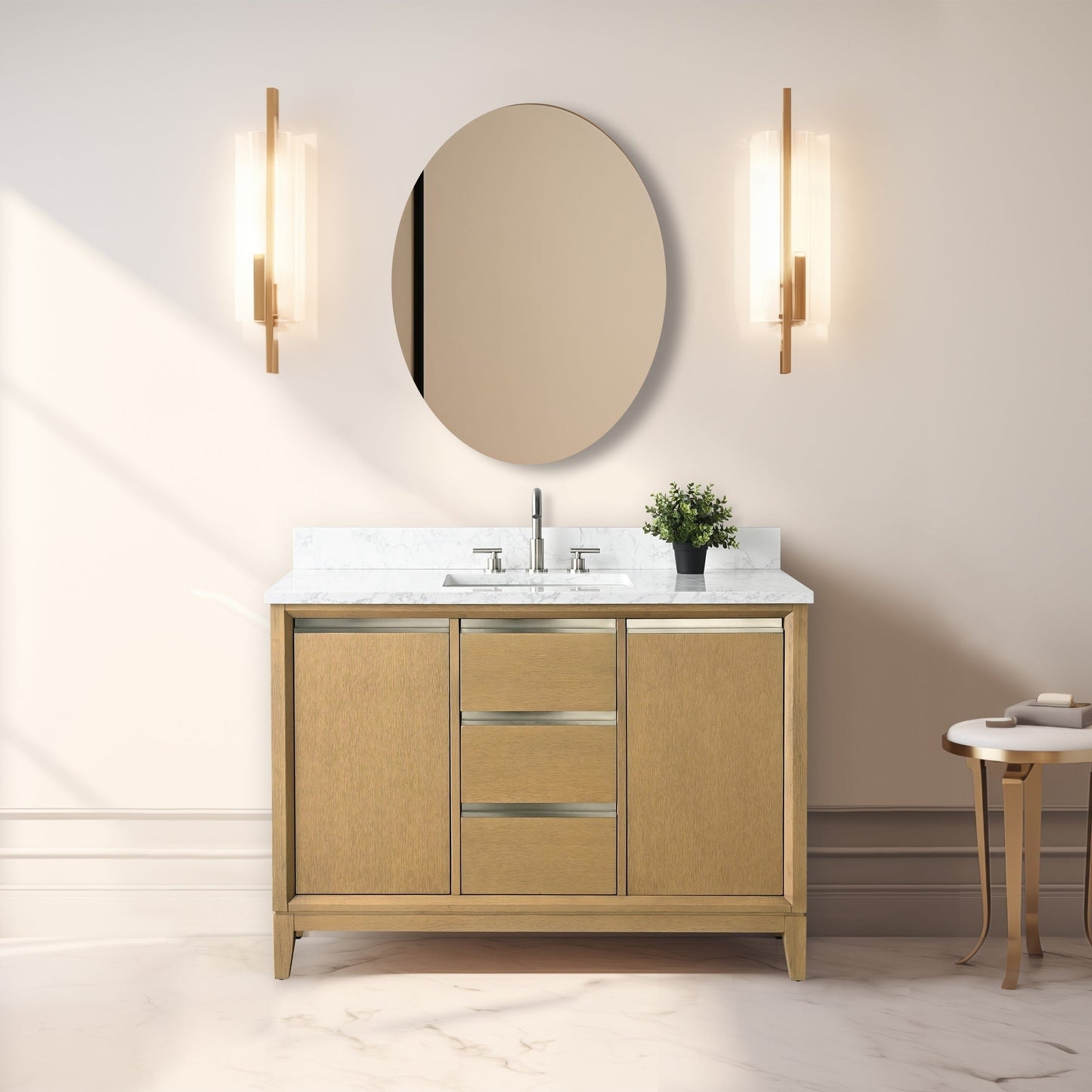 Meuble-lavabo Vanity Art avec lavabo en céramique et plan de travail en marbre composite.