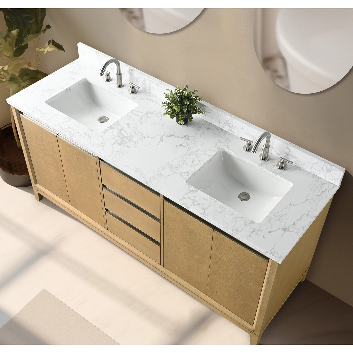 Meuble-lavabo Vanity Art avec lavabo en céramique et plan de travail en marbre composite.