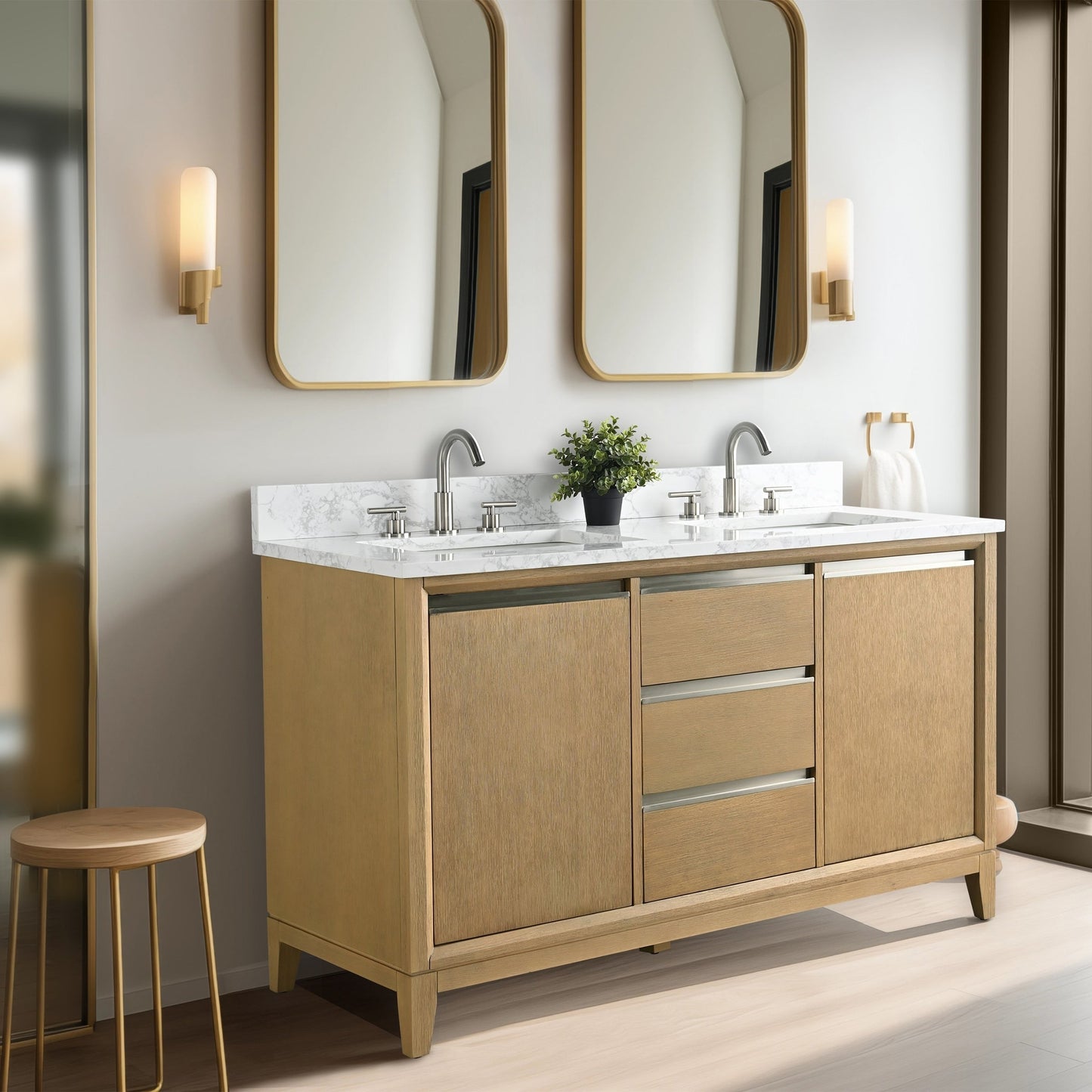 Meuble-lavabo Vanity Art avec lavabo en céramique et plan de travail en marbre composite.