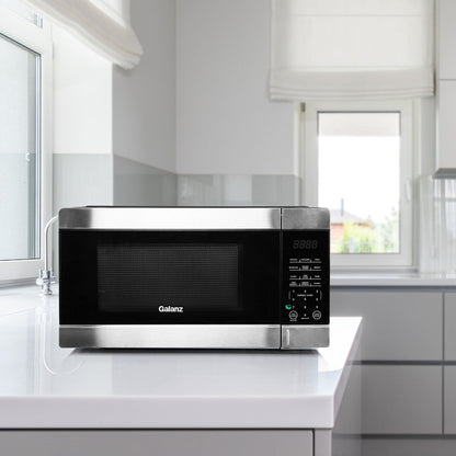 Four à micro-ondes de 0,9 pi³ (25,5 L) de 900 W pour comptoir, noir, avec fonction de cuisson rapide One Touch.