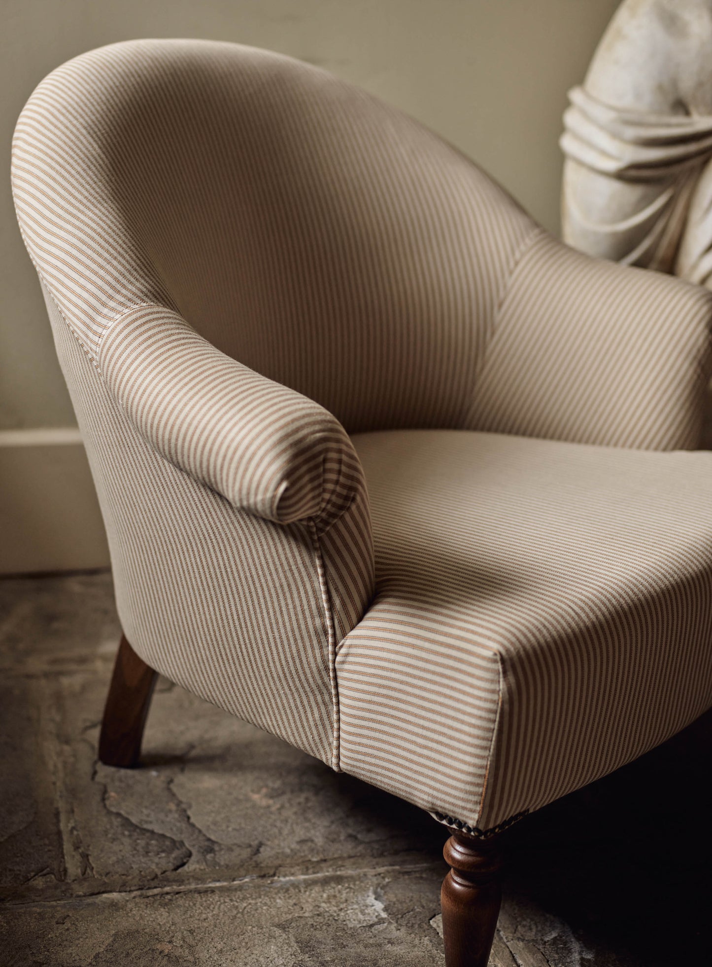 Fauteuil Clandon, velours sauge