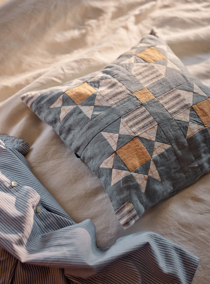 Coussin patchwork en lin, bleu