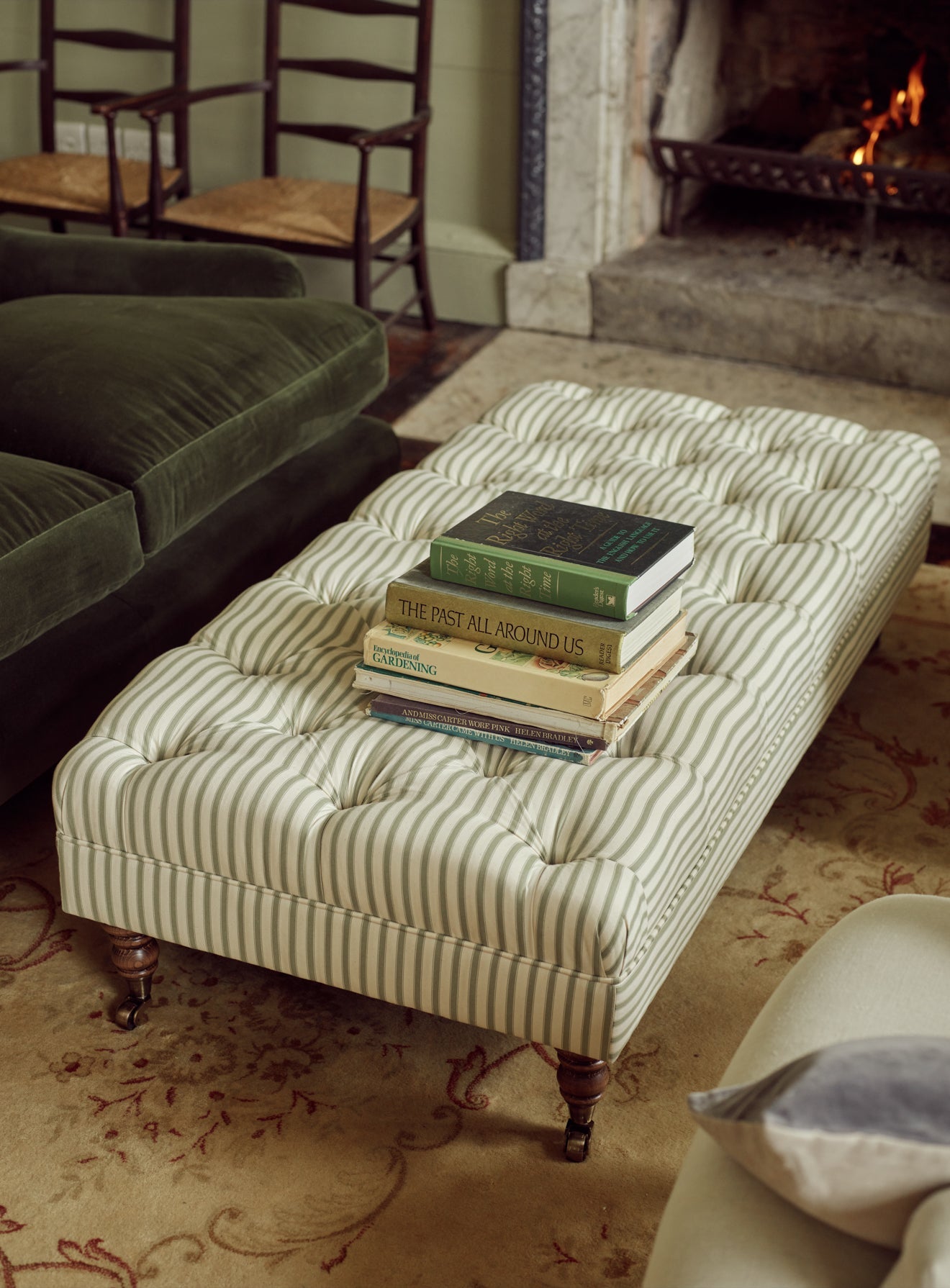 Ottoman Elbert, velours sauge