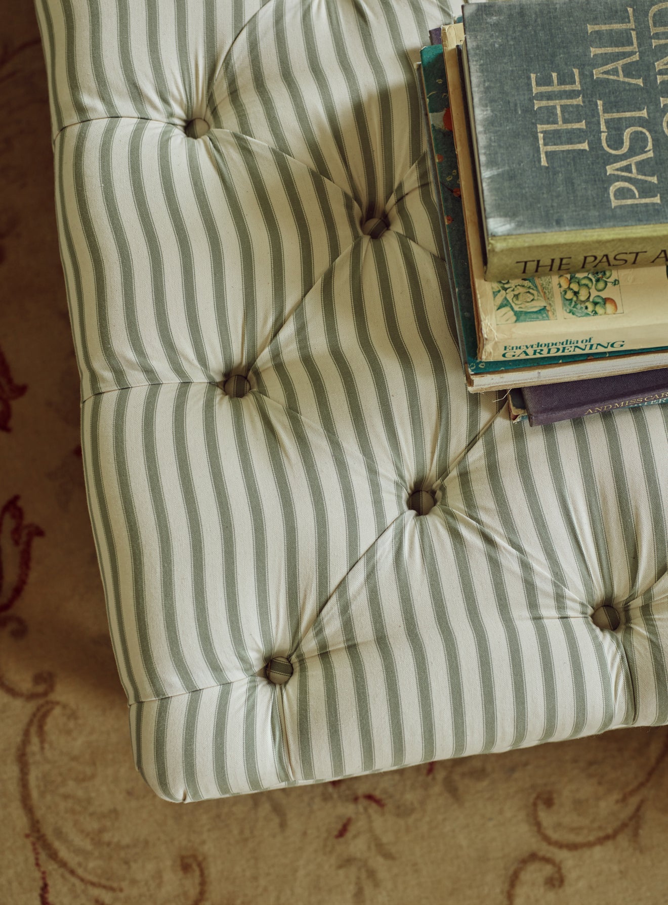 Ottoman Elbert, velours sauge