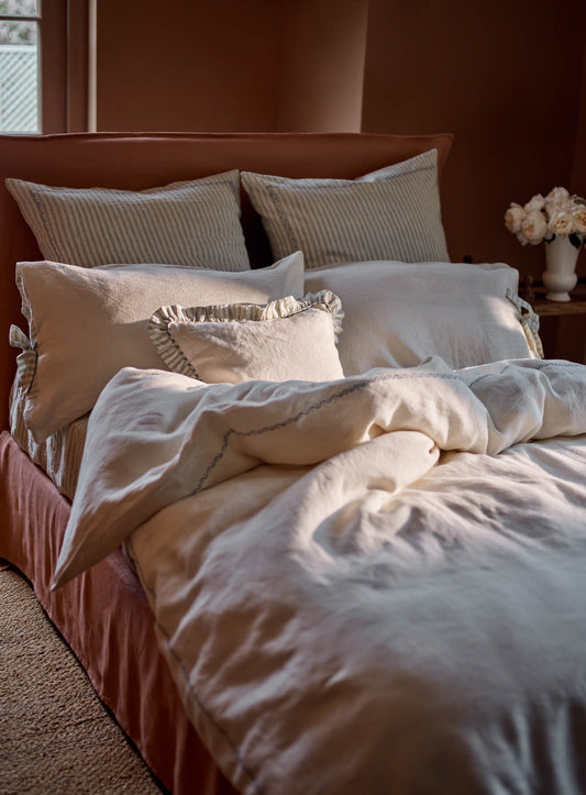 Couette en lin brodé