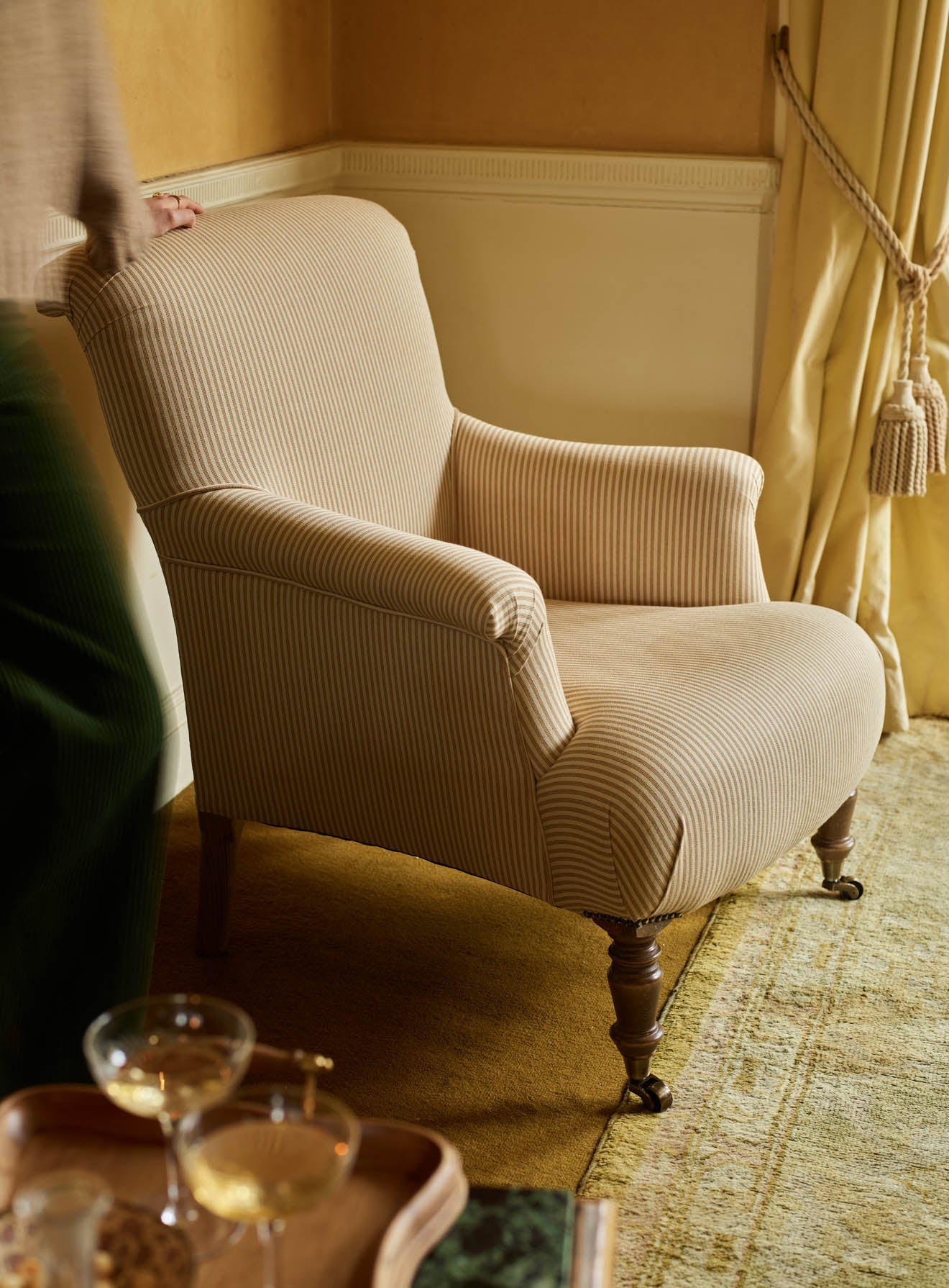 Fauteuil Finley, rayures ocres Heritage