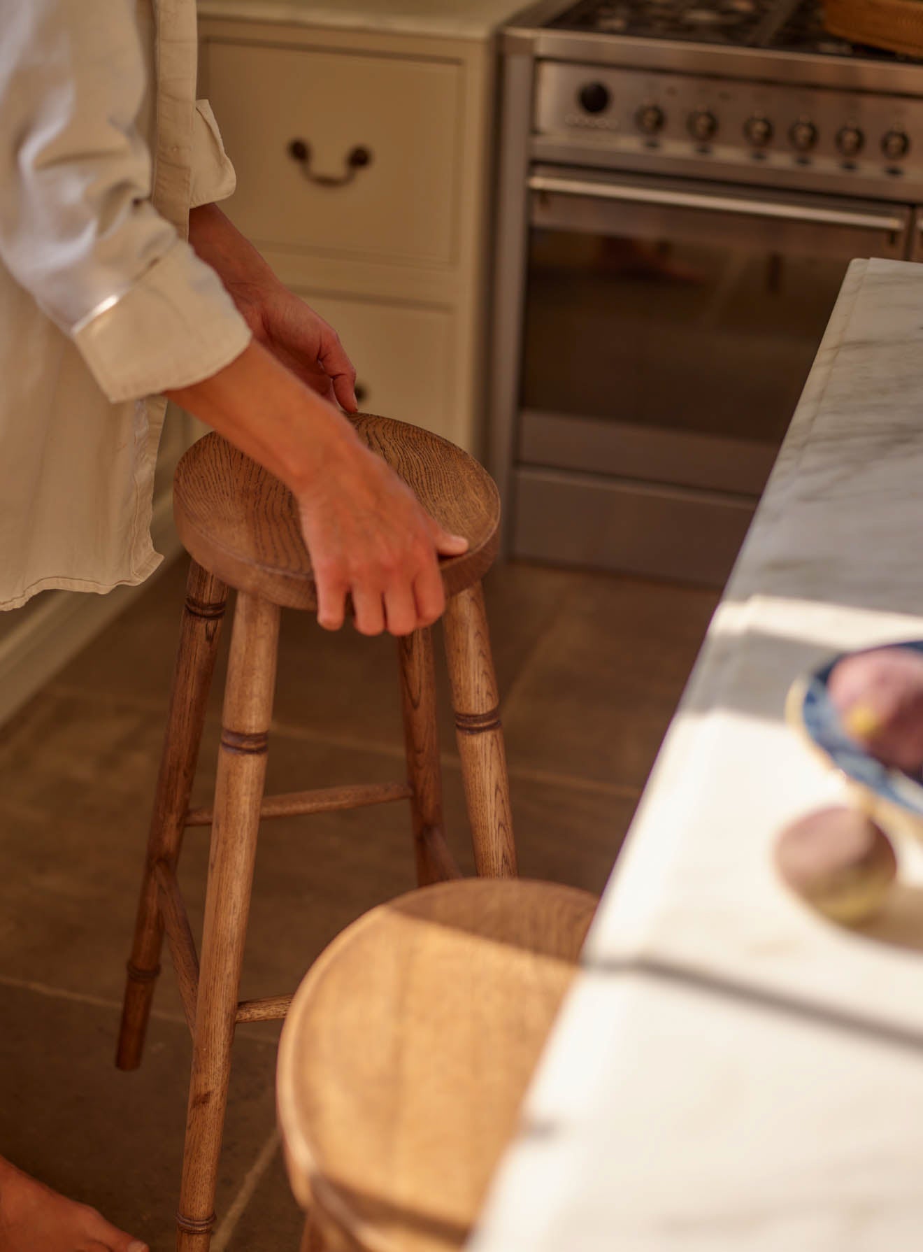 Tabouret de bar ovale en chêne