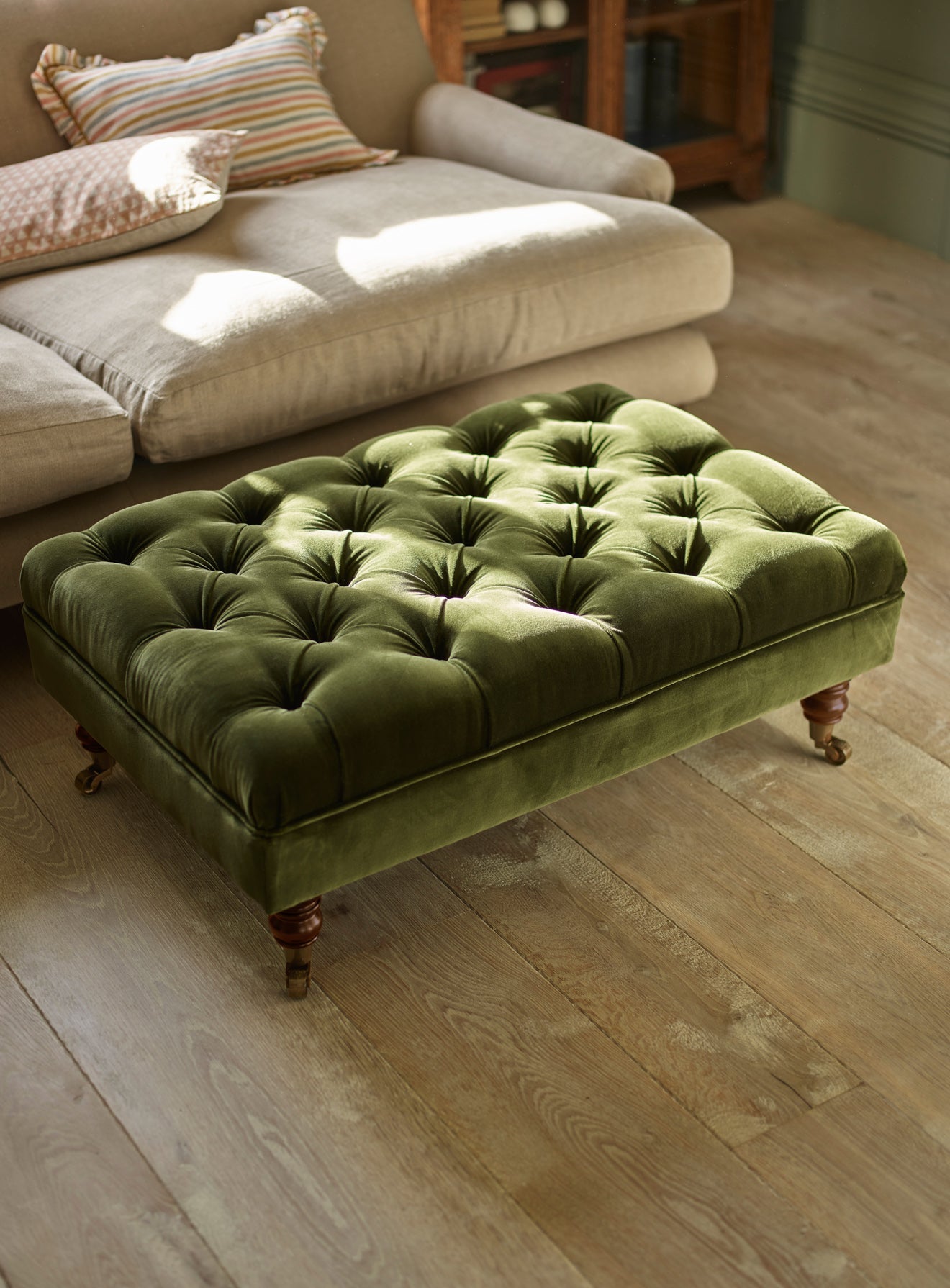 Repose-pieds Elbert, velours olive foncé