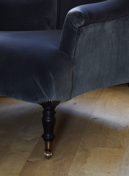 Fauteuil Finley, velours gris ardoise (pieds noirs)
