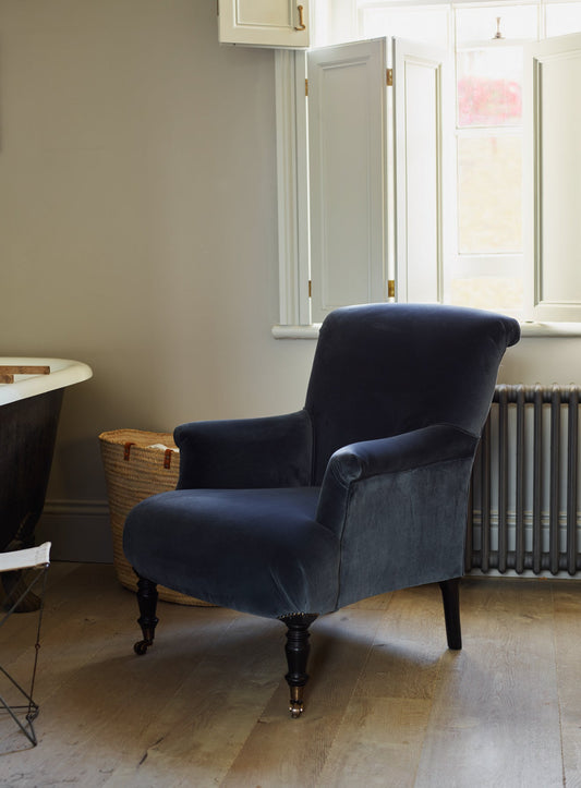 Fauteuil Finley, velours gris ardoise (pieds noirs)