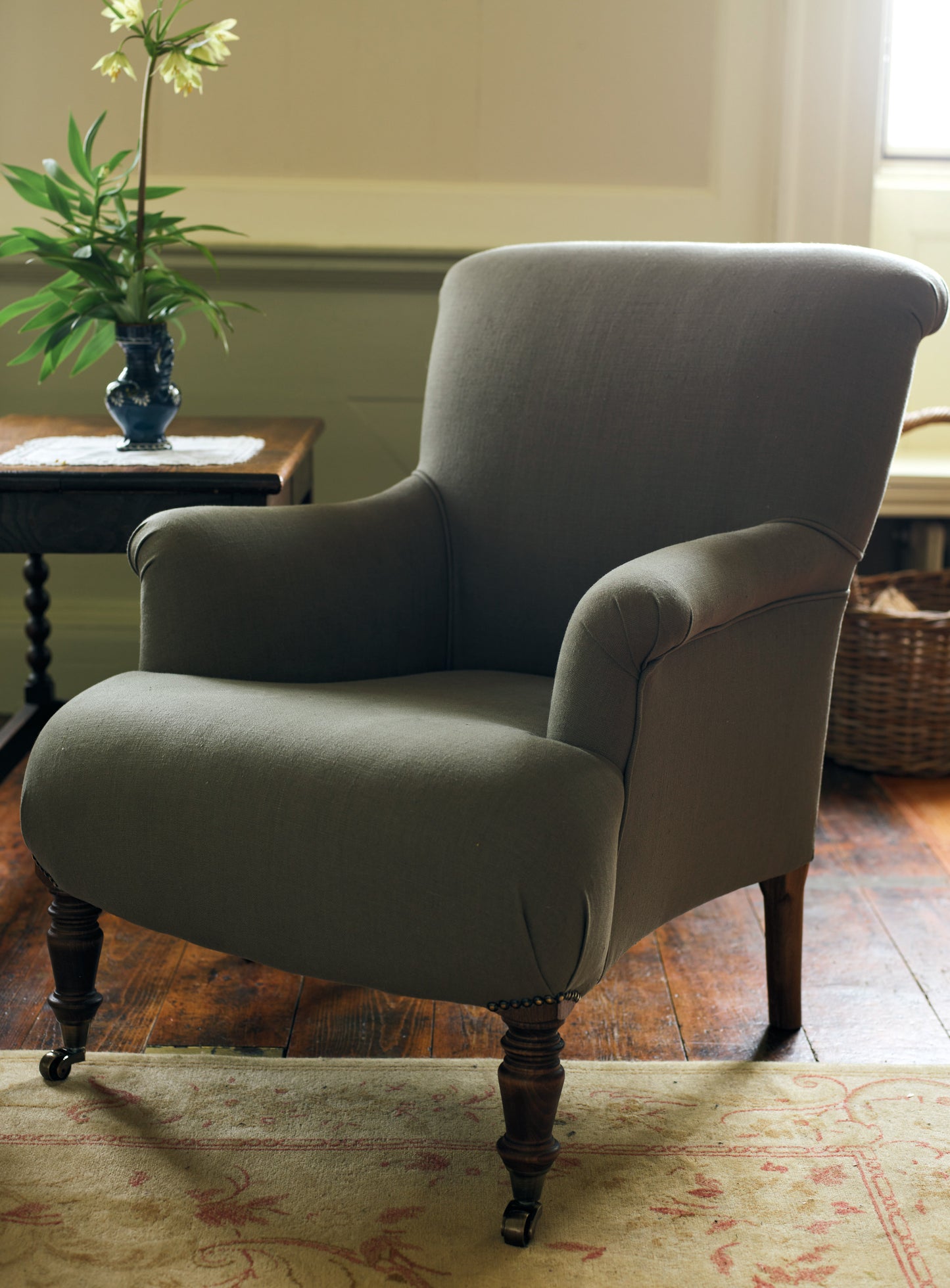 Fauteuil Finley, velours bleu nuit