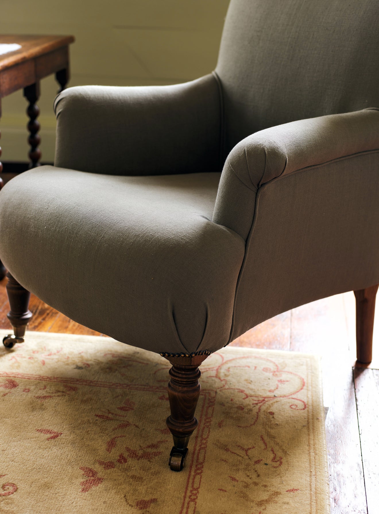 Fauteuil Finley, motif taupe à rayures Heritage