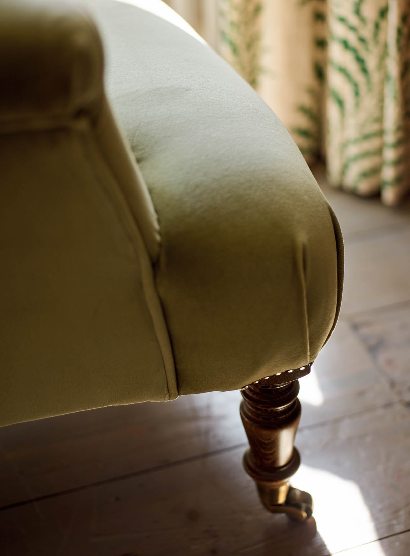 Fauteuil Finley, velours sauge