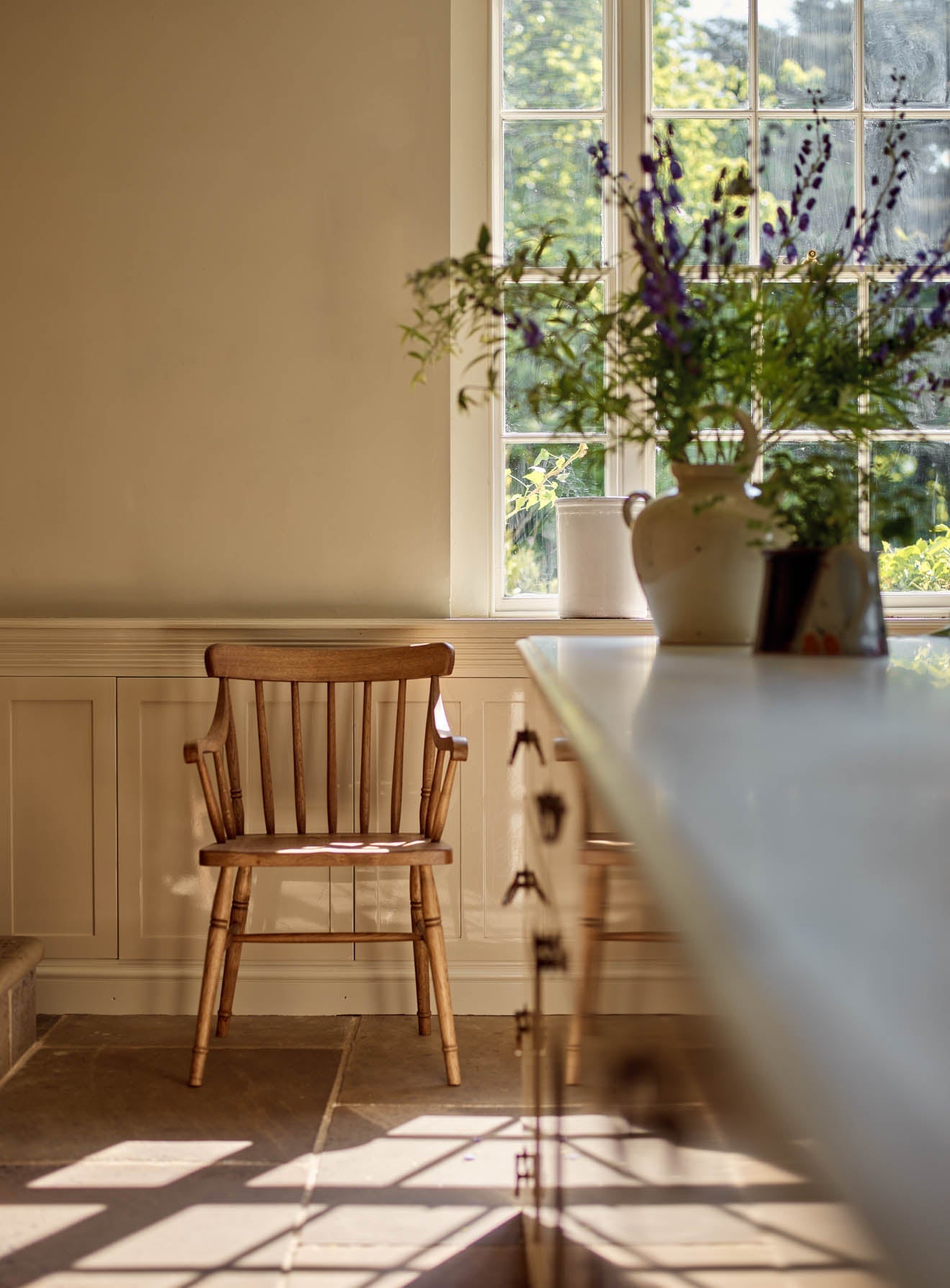 Chaise Turner en chêne sculpté