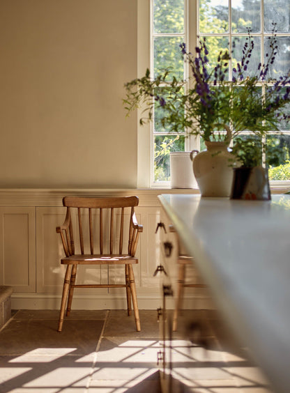 Chaise Turner en chêne sculpté