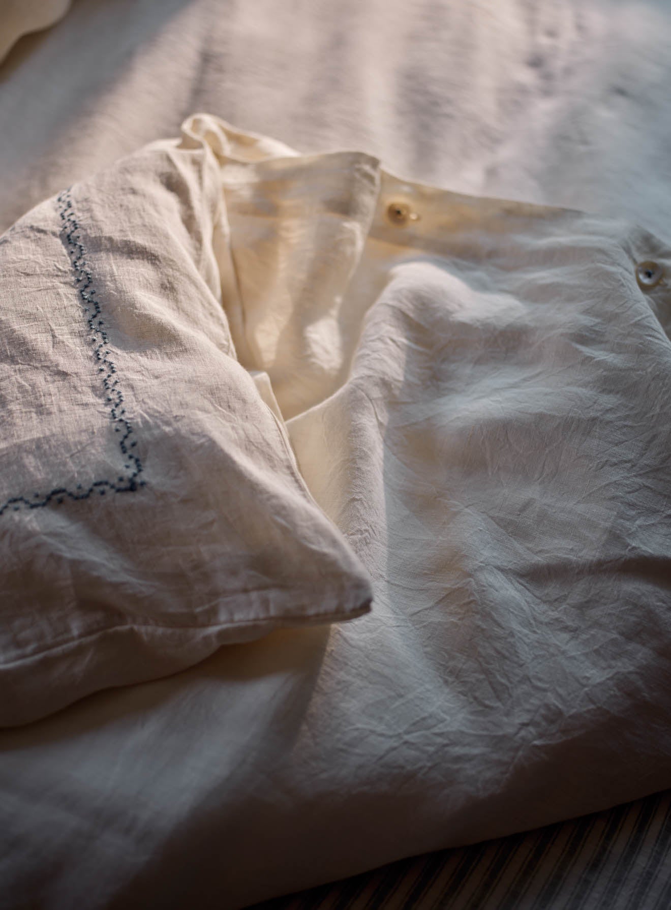 Couette en lin brodé