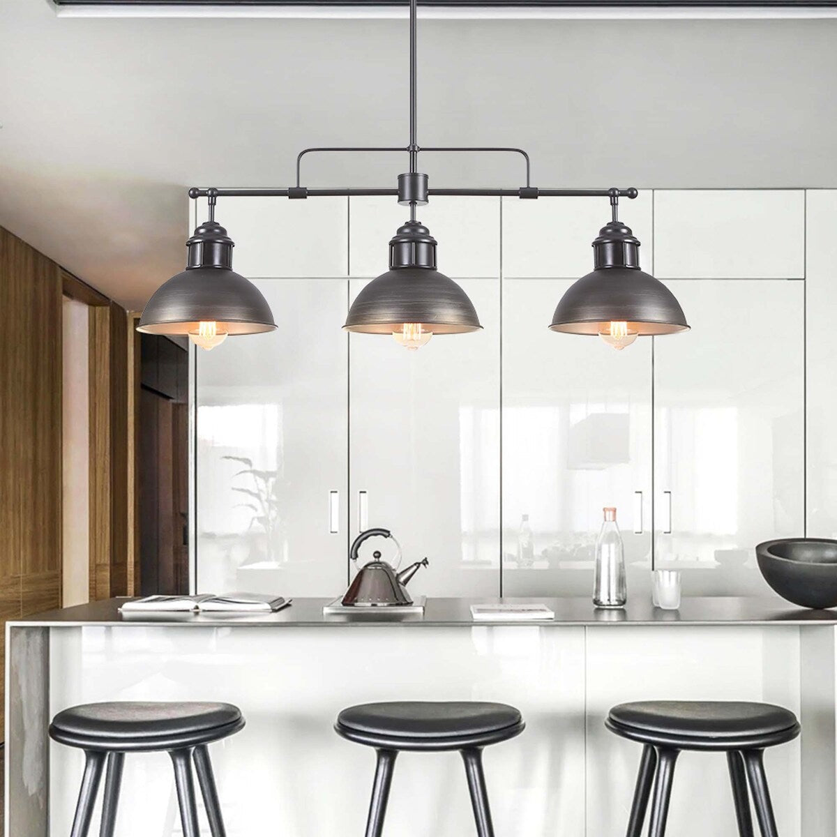 Suspension à 3 lumières à dôme de style industriel et rustique, en métal, pour îlot de cuisine, finition bronze huilé.