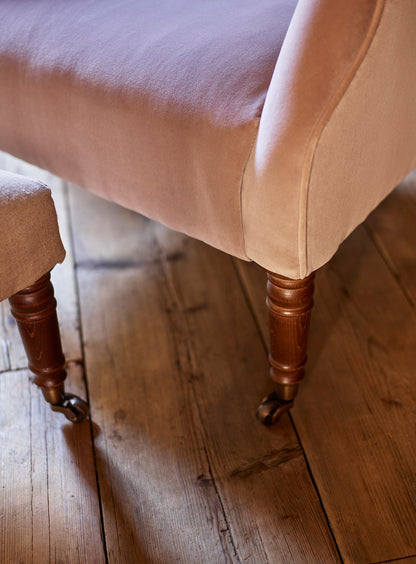 Fauteuil à oreilles Bromley, rayures ocres Heritage