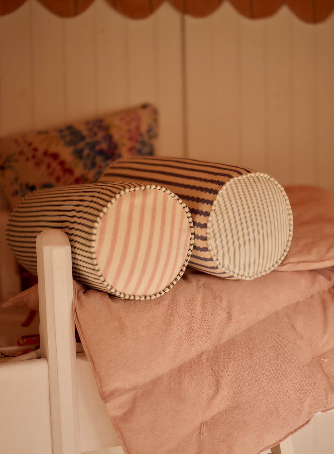 Coussin traversin, rayures bleues