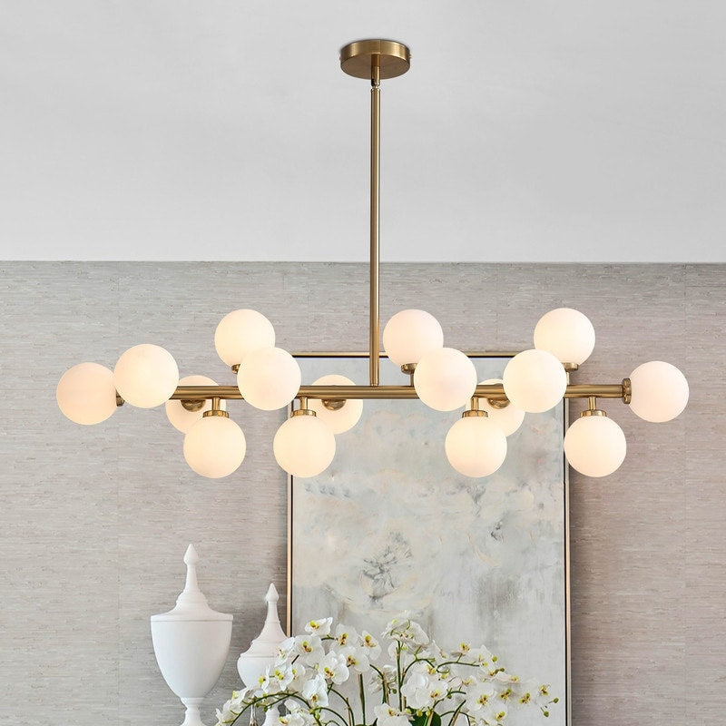 Luminaire suspendu linéaire à 16 lumières, style moderne du milieu du siècle, en laiton doré, avec globe en verre dépoli, 102 cm (40 po) pour salle à manger
