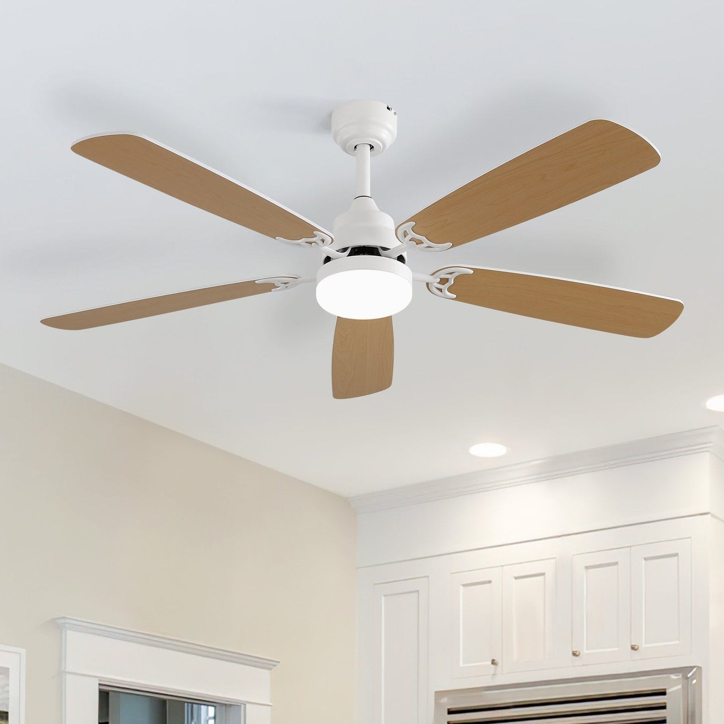 Ventilateur de plafond à LED intégré de 48 et 52 pouces avec lumière et télécommande, moteur à courant continu réversible.