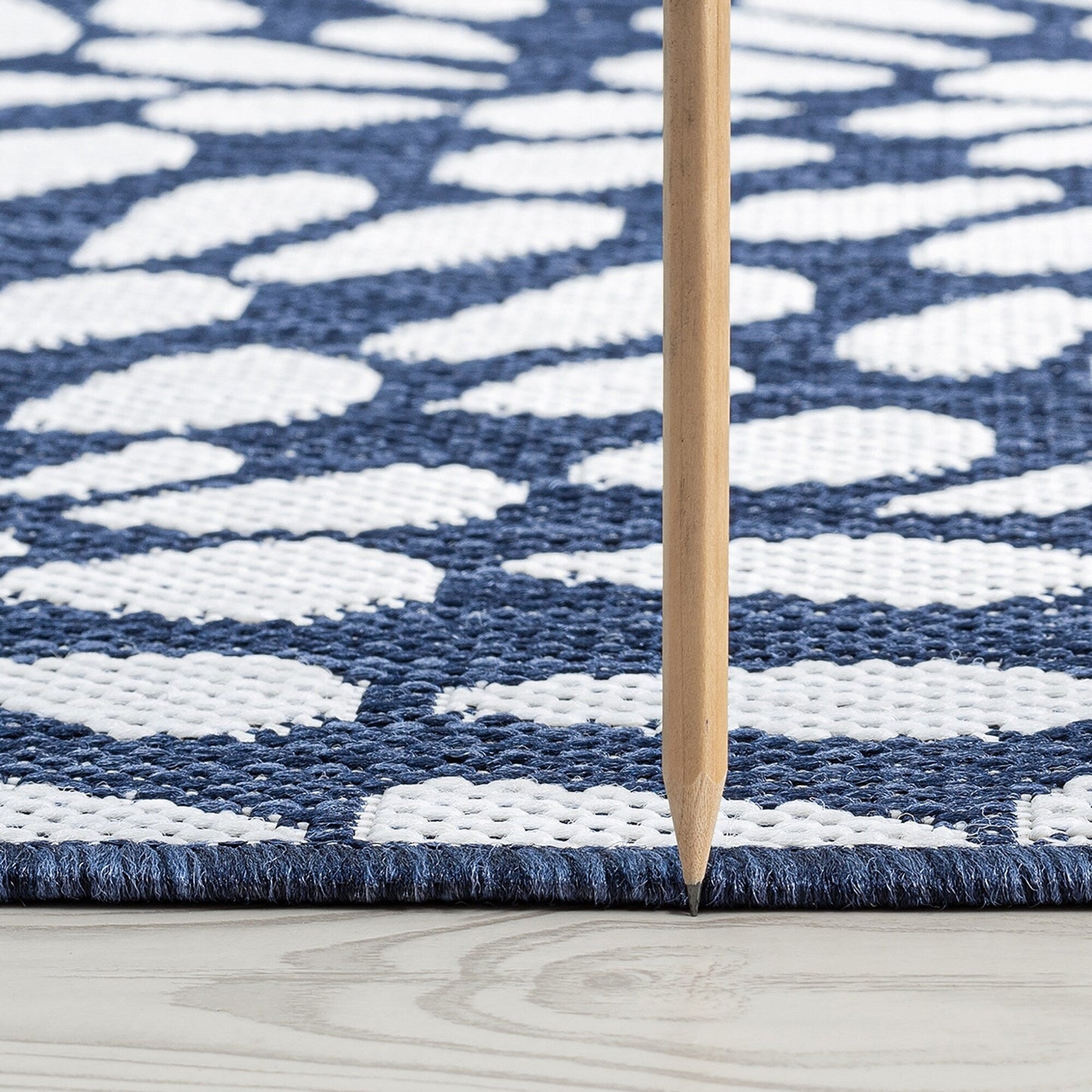 Exo Coastal Floral Indoor/Outdoor Area Rug