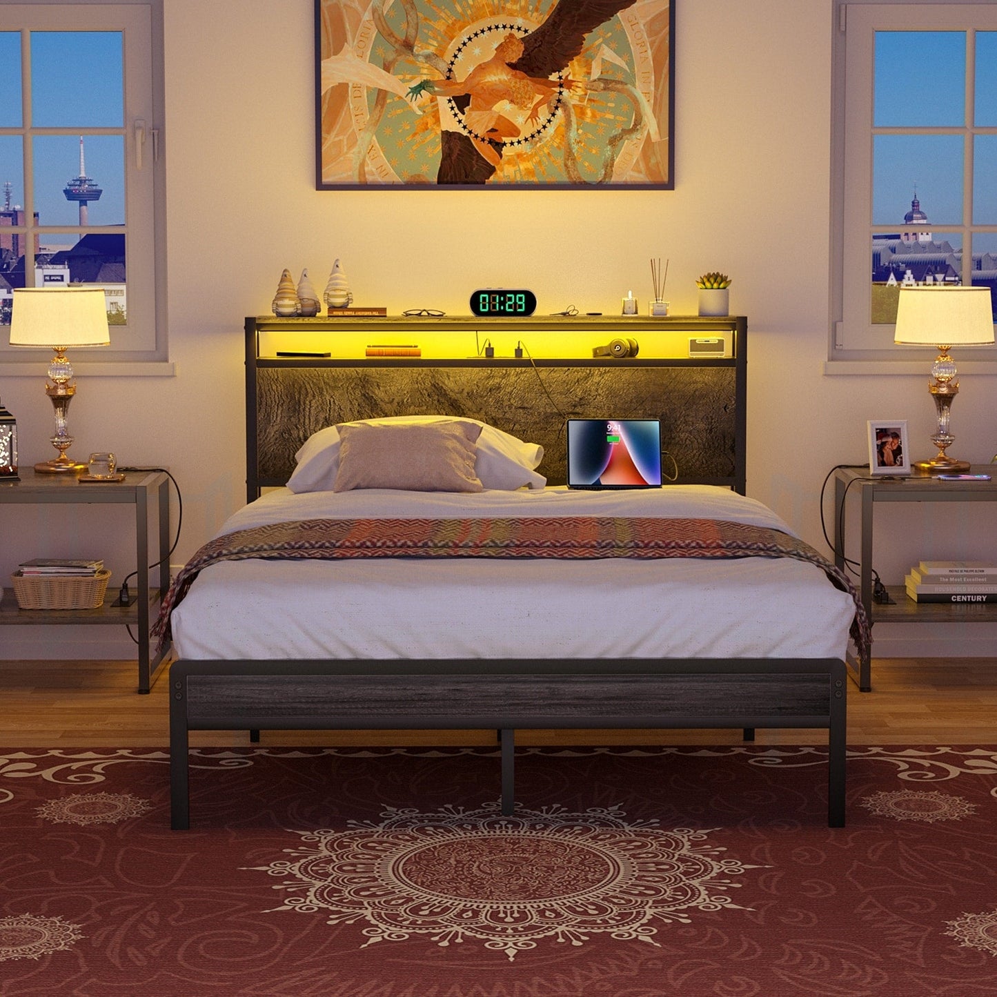 Cadre de lit plateforme en bois de style farmhouse avec station de recharge et lumières LED