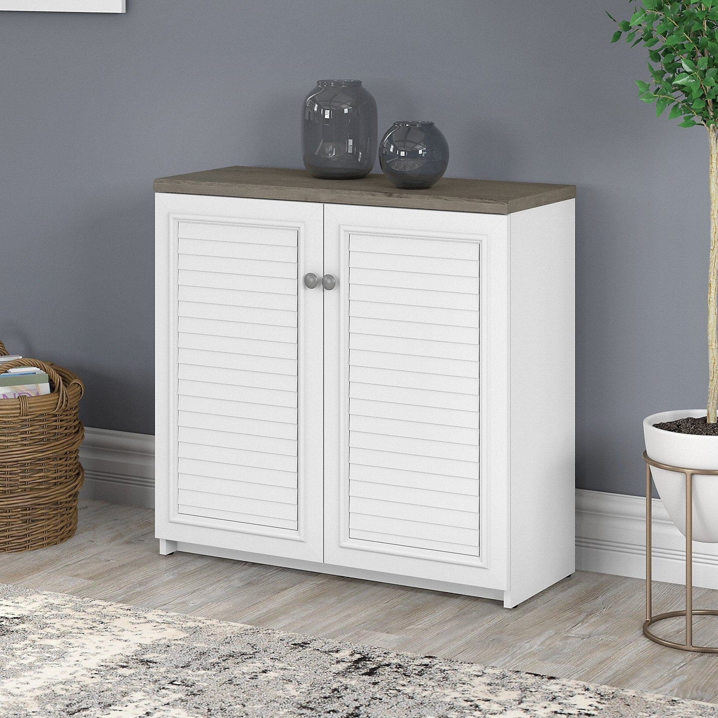 Armoire de rangement Fairview avec portes et étagères de Bush Furniture - 80,6 cm L x 32,4 cm l x 78,1 cm H