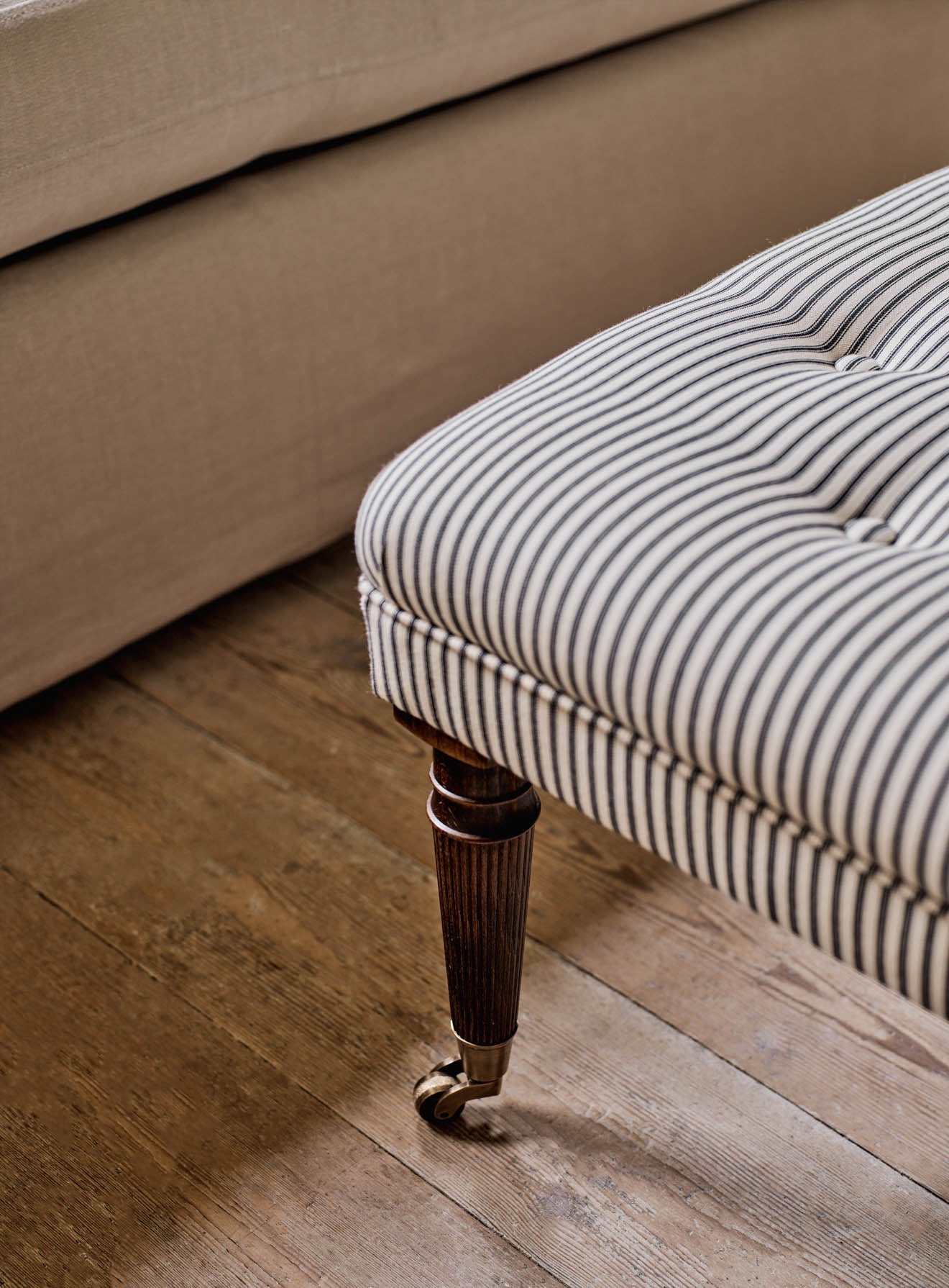 Repose-pieds Freyer, carré, velours olive foncé