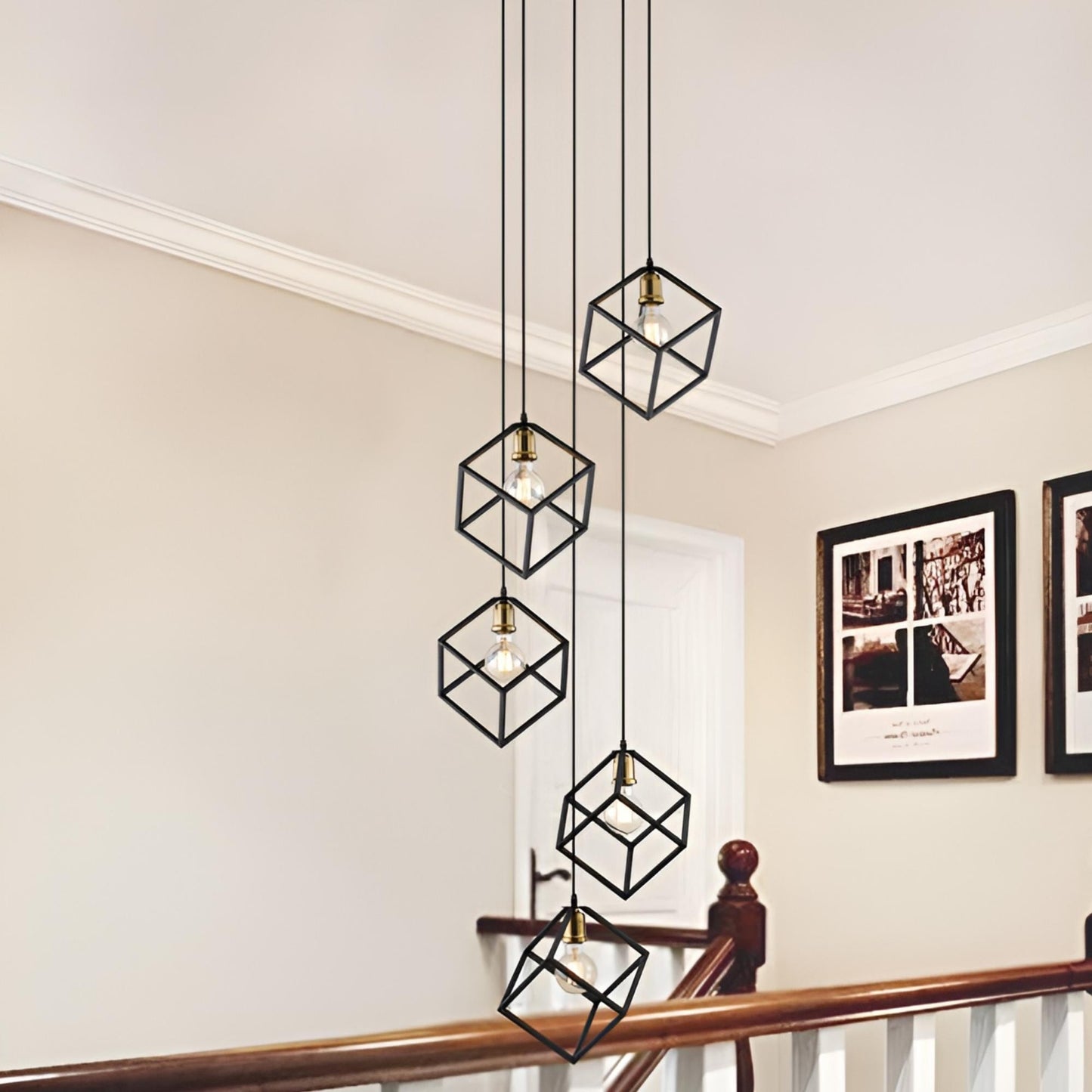 Suspension géométrique pour escalier, hauteur réglable, 5 ou 7 lumières.
