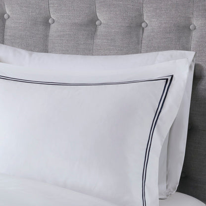 Ensemble de housse de couette brodée en satin de coton 100 % de la collection de luxe Madison Park Signature à 500 fils au pouce carré.