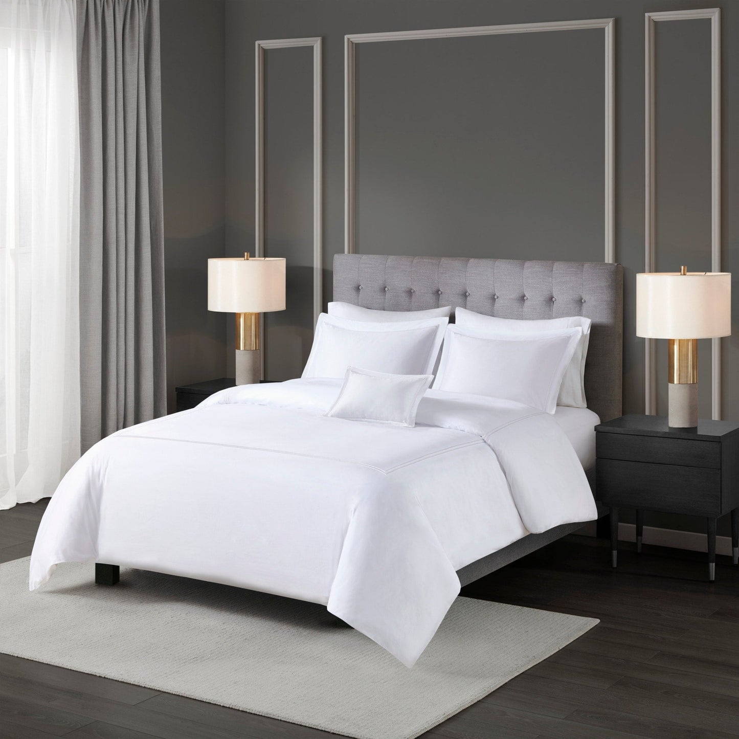 Ensemble de housse de couette brodée en satin de coton 100 % de la collection de luxe Madison Park Signature à 500 fils au pouce carré.