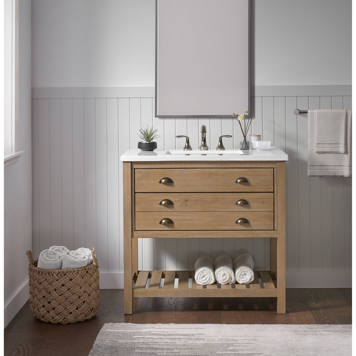 Meuble-lavabo de salle de bain simple Monterey 37 de style farmhouse avec plan de travail