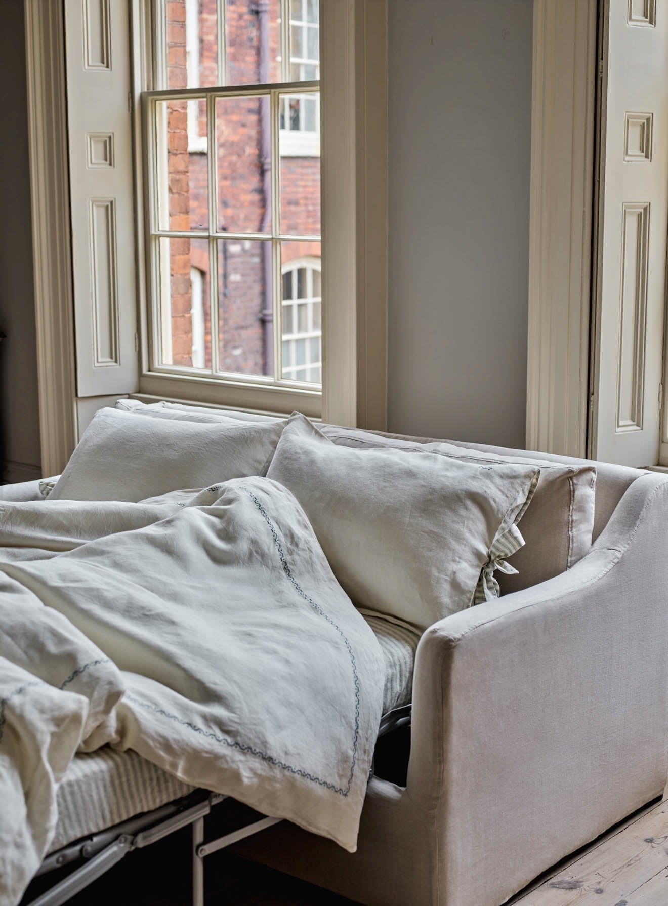 Housse de canapé-lit Warren Loose Cover, rayures noires