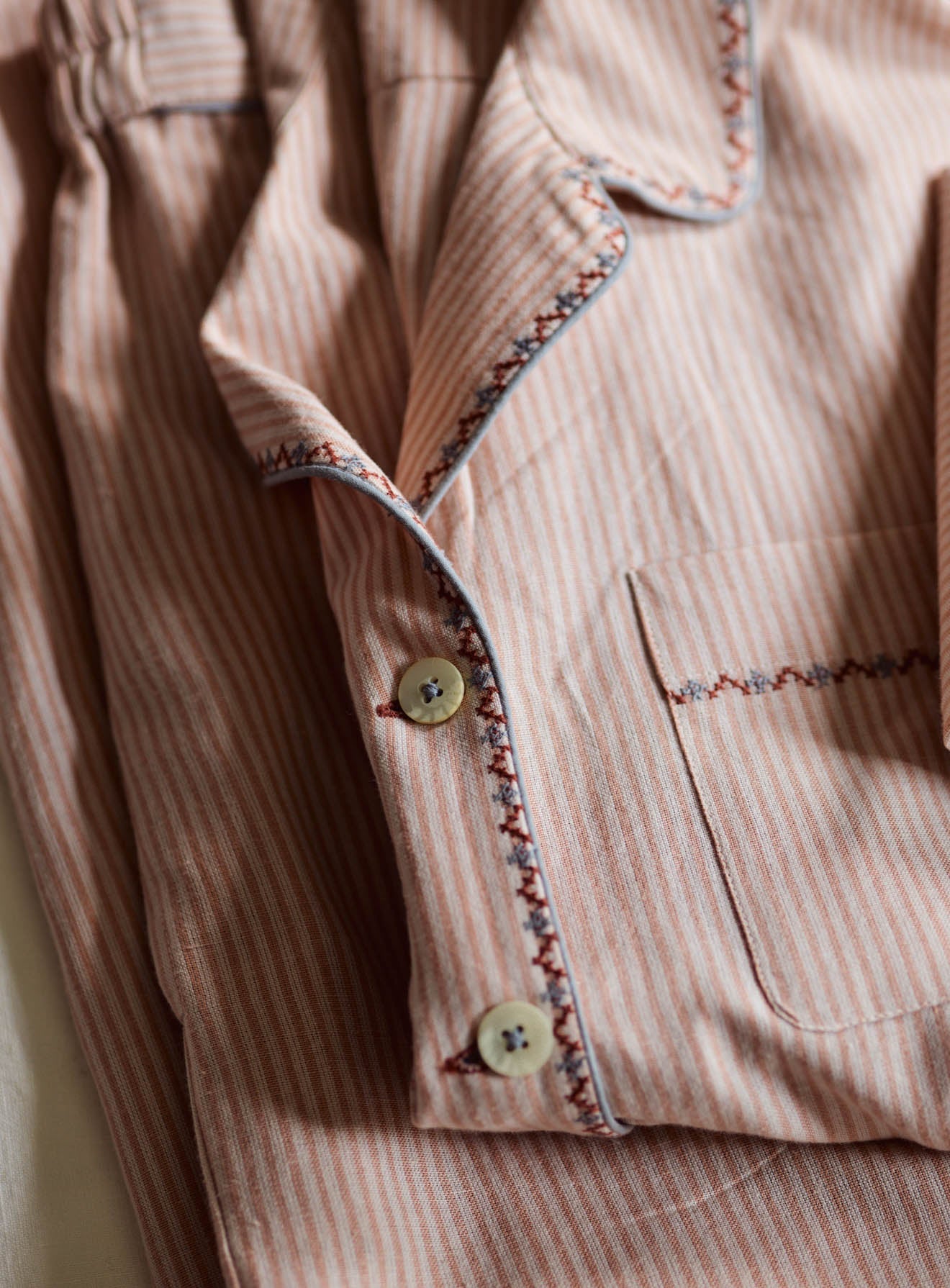Pyjama brodé, taille M